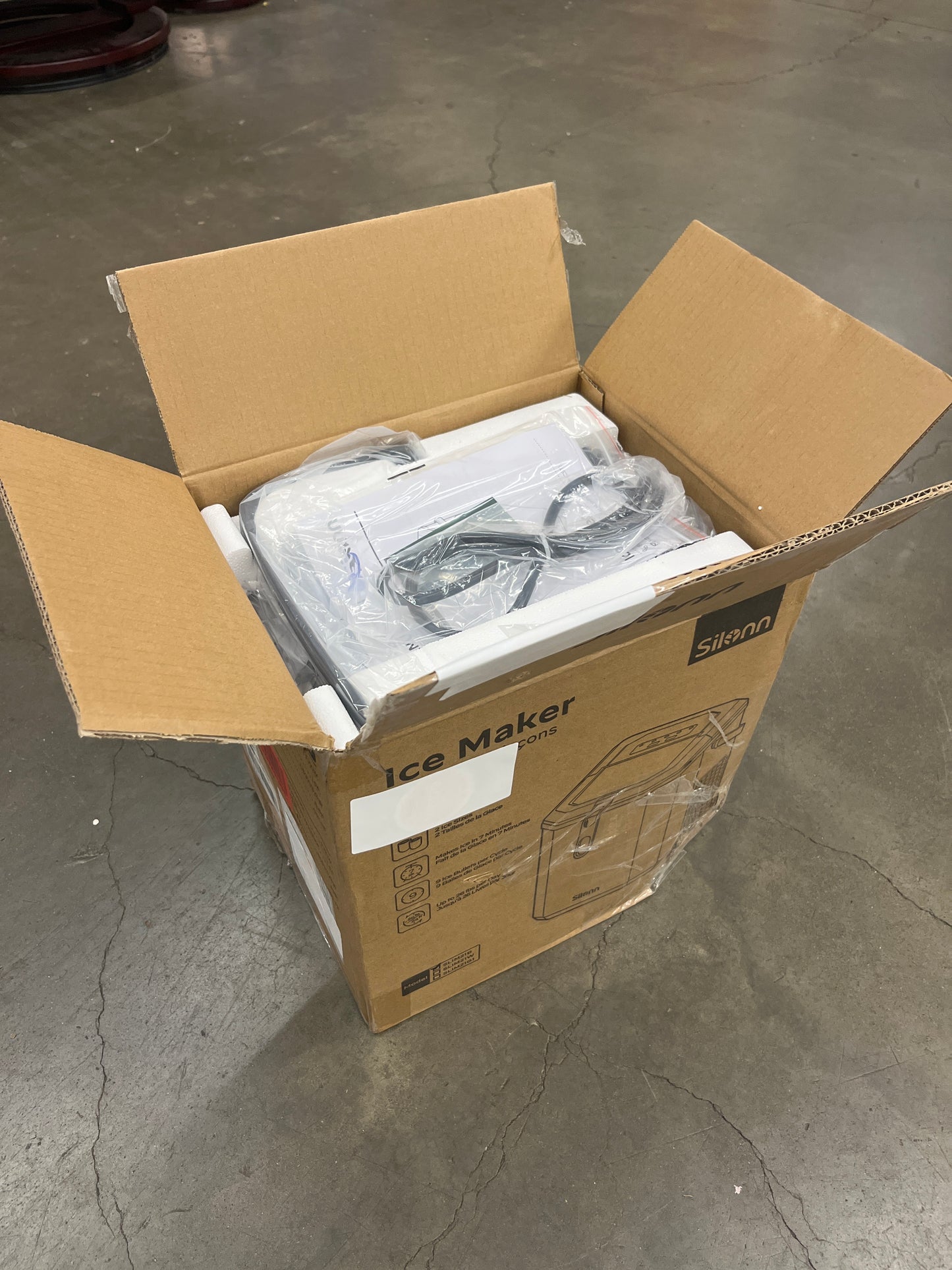 Silonn Ice Maker Countertop, Portable Ice Machine with Carry Handle, Self-Cleaning Ice Makers with Basket and Scoop, 9 Cubes in 6 Mins, 26 lbs per Day, Ideal for Home, Kitchen, Camping, RV - Retail $102