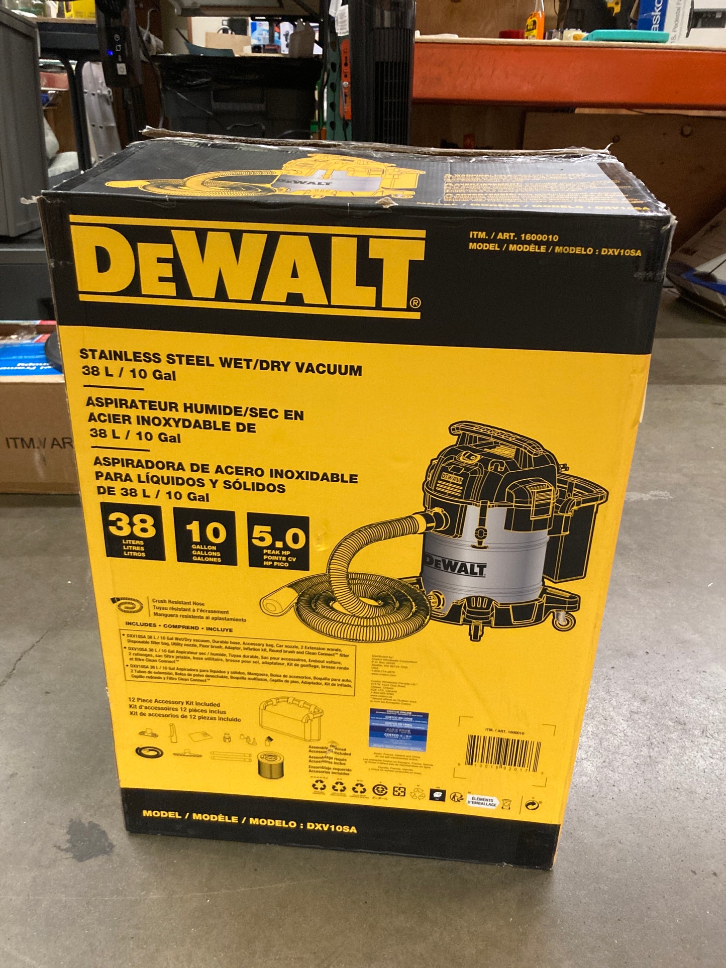 NEW - DEWALT 10 Gallon Wet/Dry Vacuum - Retail $99