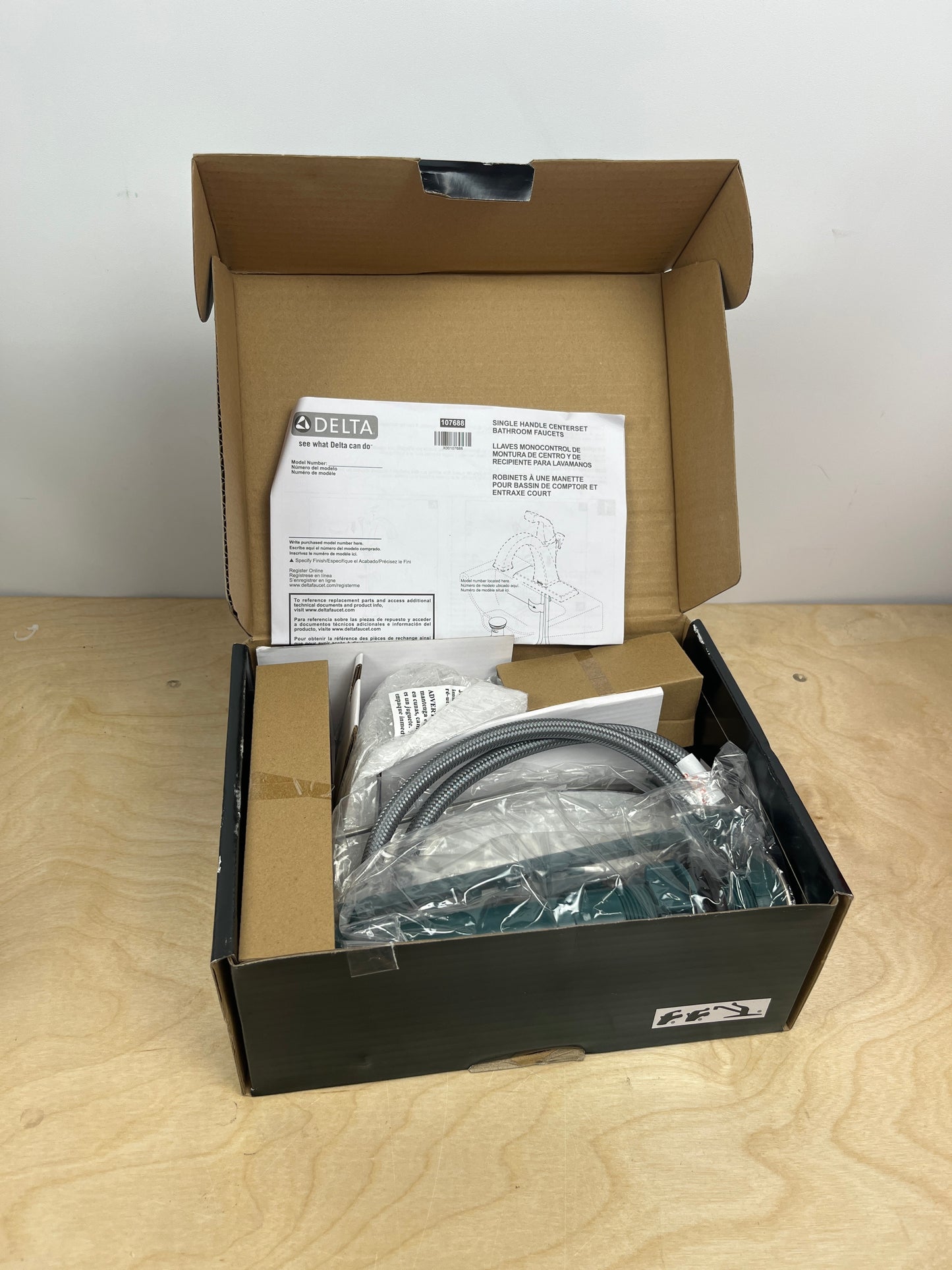 NEW - Delta Kahlo Single Handle Bathroom Faucet