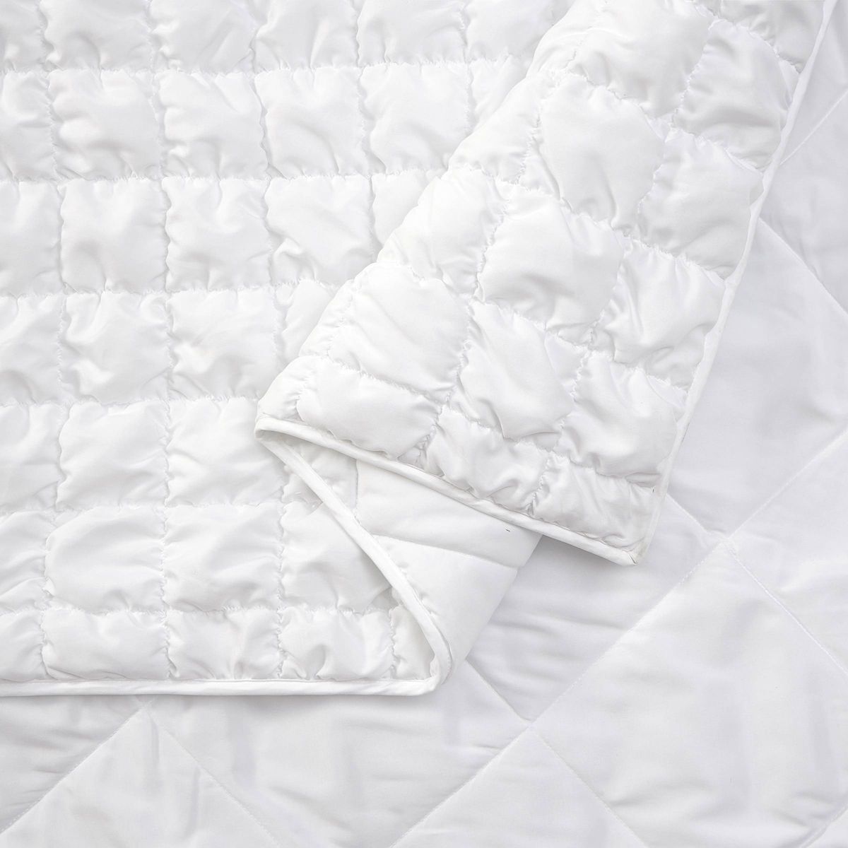 Urban Playground Twin/Twin Extra Long Dreamy Clouds 2pc Printed Kids' Quilt Set White