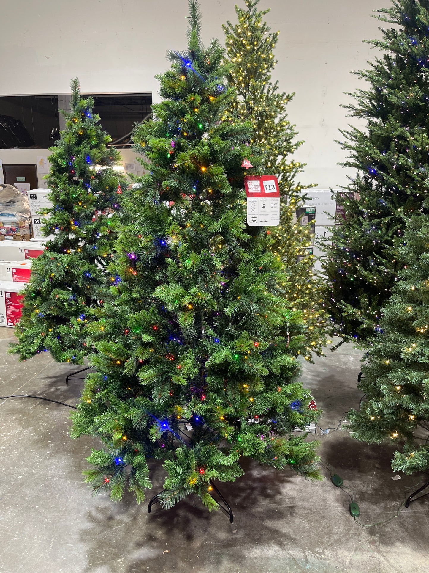 Home Accents Holiday 7.5 ft. Oxford Pine LED Pre-Lit Artificial Christmas Tree T13