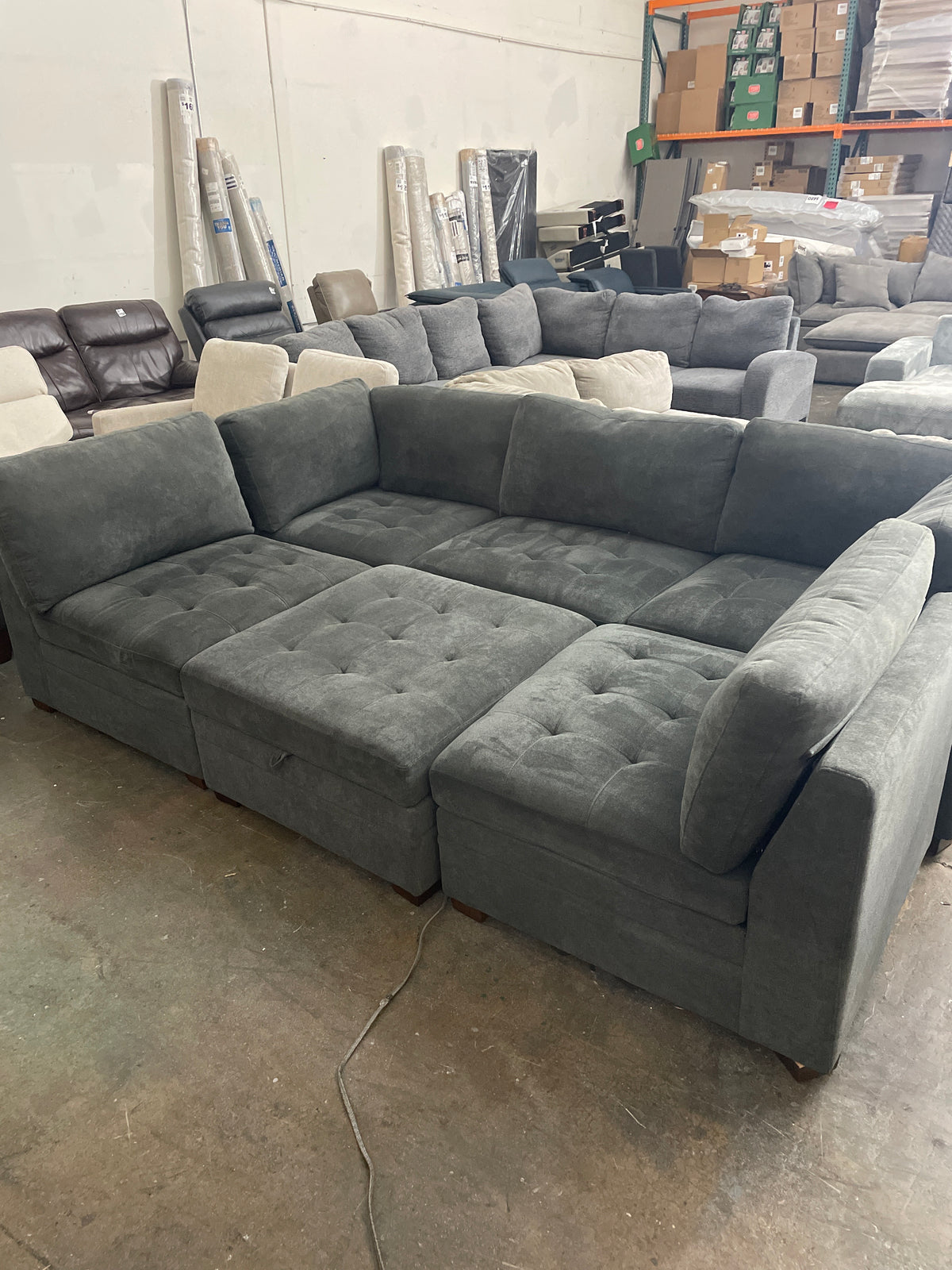 Thomasville Tisdale Fabric Sectional with Storage Ottoman (Copy)