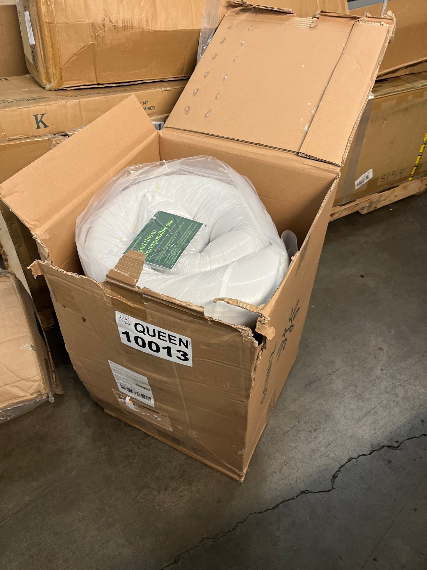 ZINUS 8 Inch Green Tea ActivFresh(R) Memory Foam Mattress, Queen, Mattress in A Box with Compact WONDERBOX Packaging, CertiPUR-US Certified - Retail $275