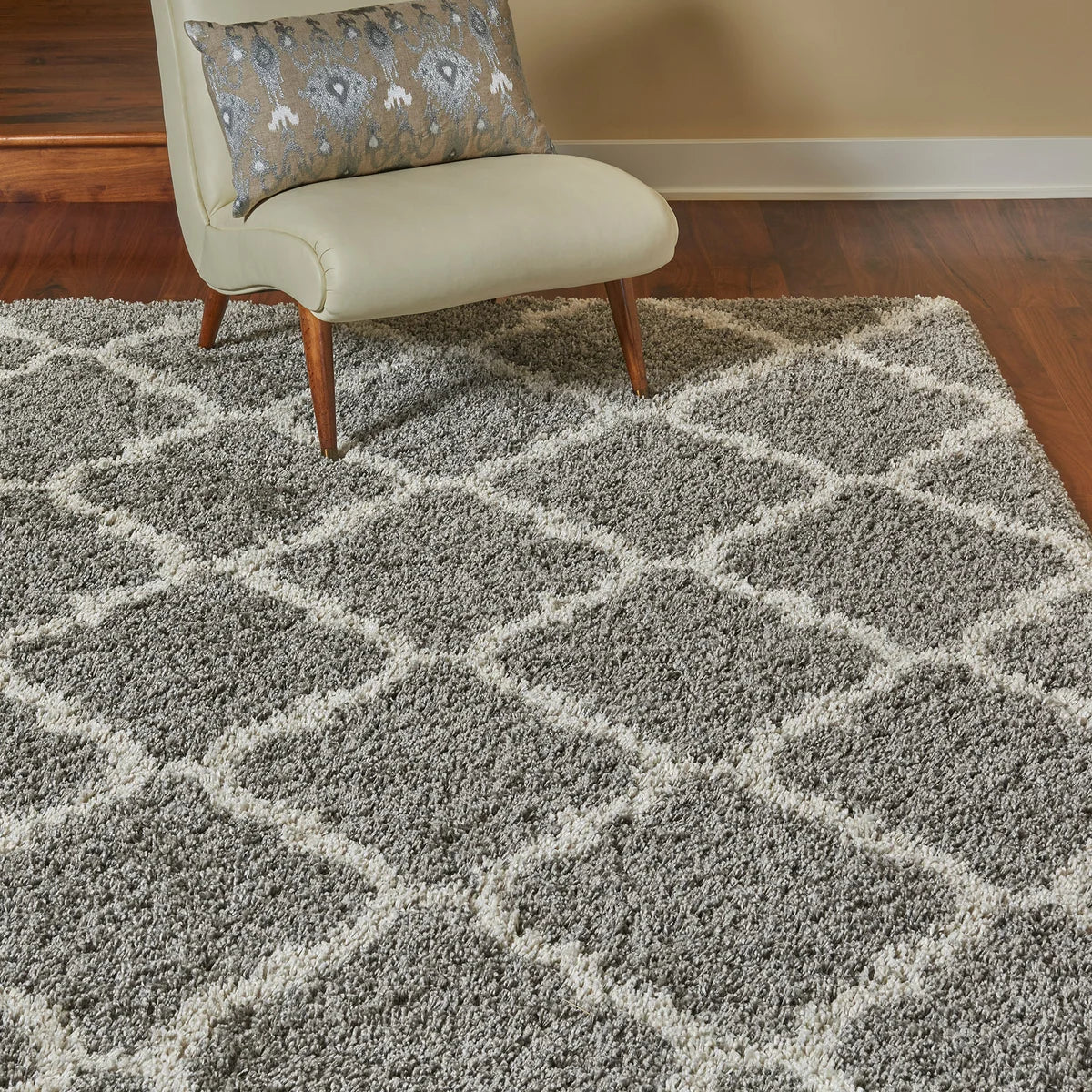 NEW - Thomasville Trellis 5'3" x 7'5" Marketplace Luxury Shag Rugs - Retail $159