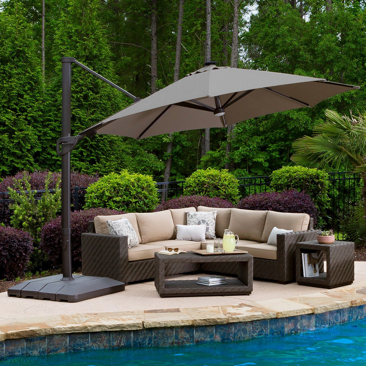 11' LED Solar Round Cantilever Umbrella