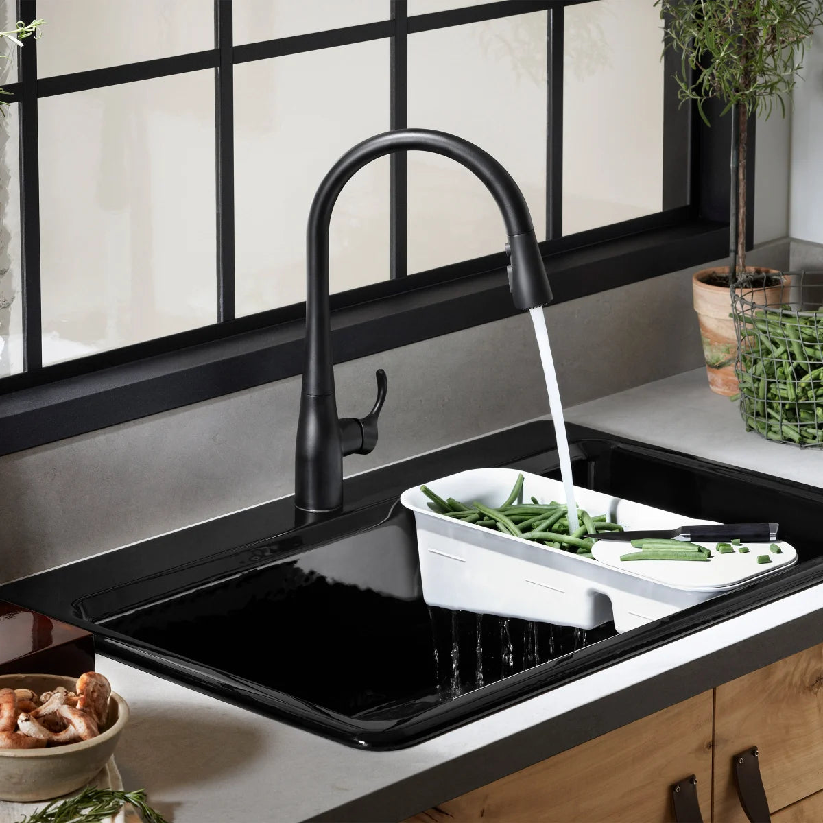 NEW - Kohler Simplice Black Pulldown Kitchen Faucet - Retail $229