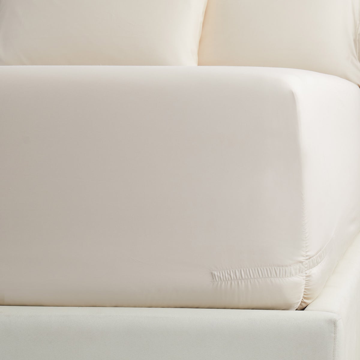 Kirkland Signature 680 Thread Count Sheet Set