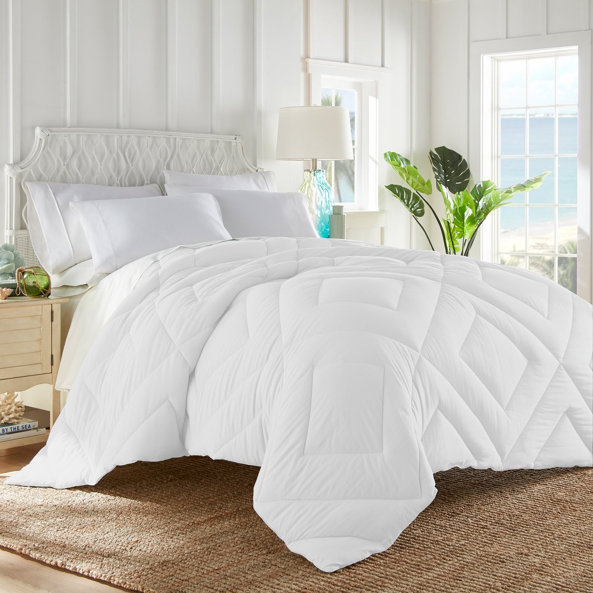 NEW - Tommy Bahama Butter Soft Down Alternative Comforter