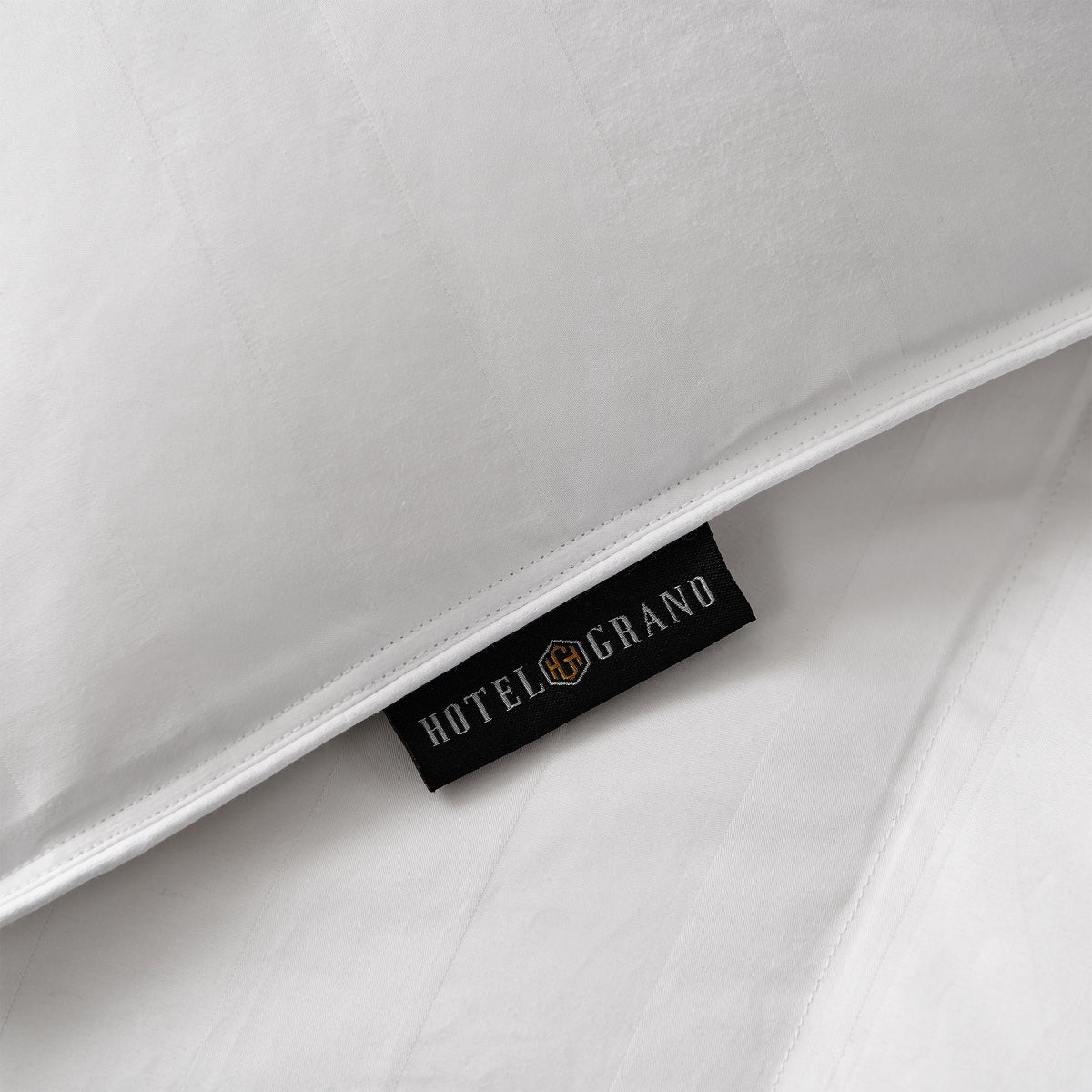 Hotel Grand White Down Comforter - Full/Queen