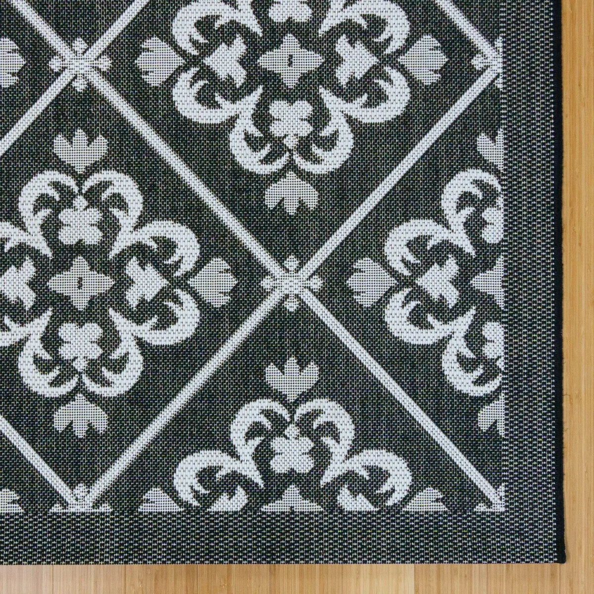 NEW - Naples 5X7 Indoor/Outdoor Area Rug, Bronte - Retail $99