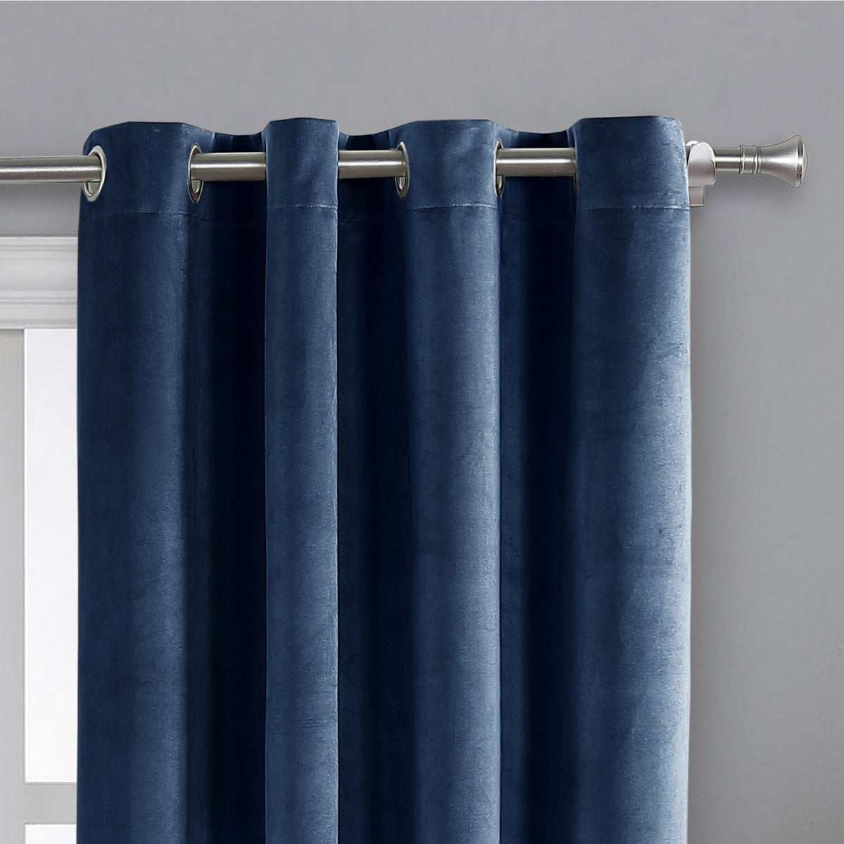 Total Blackout Velvet Window Curtain, 2-pack - Retail $44