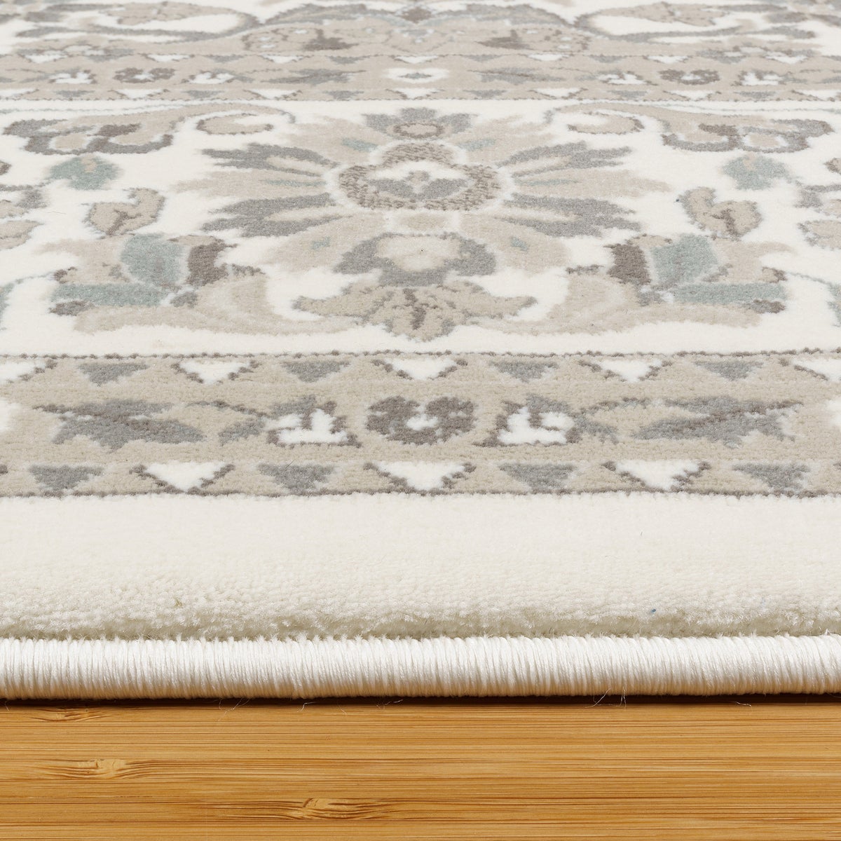 Thomasville Timeless Classic Rug Collection, Varick Ivory, 6 ft. 6 in. x 9 ft. 6 in.