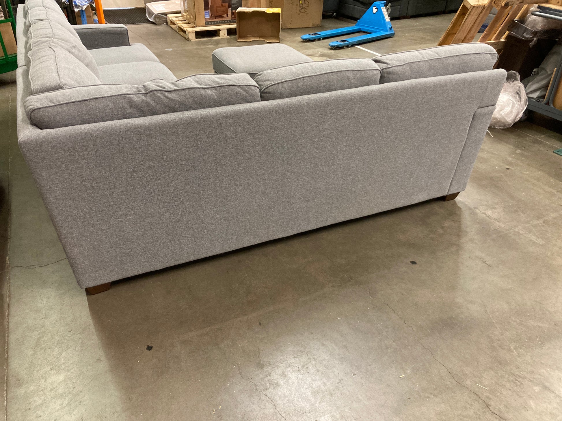 Costco - Thomasville Emilee Fabric Sectional with Storage Ottoman - Retail $1499 Default Title