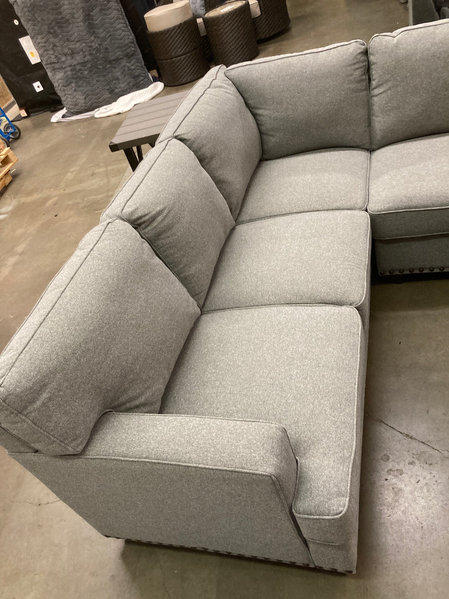 Costco - Thomasville Emilee Fabric Sectional with Storage Ottoman - Retail $1499