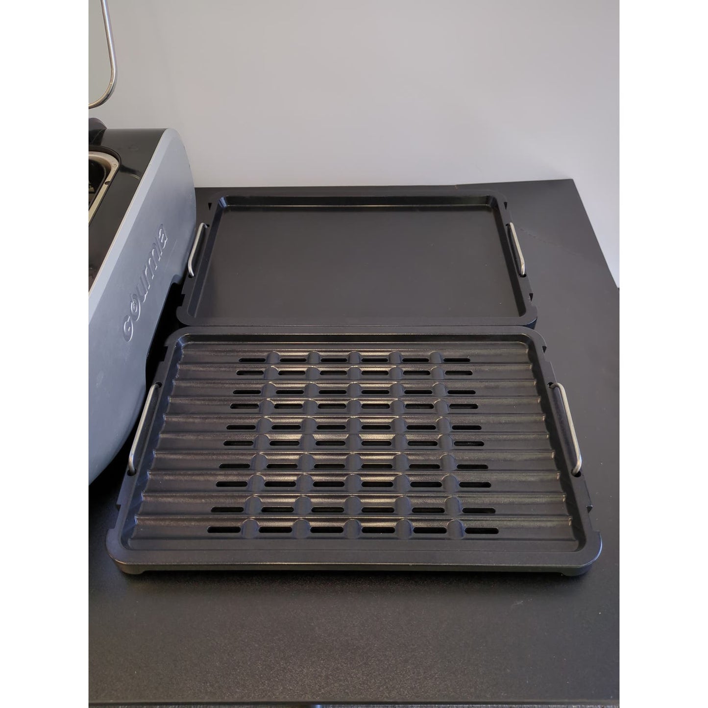 Costco - Gourmia FoodStation Smokeless Grill, Griddle, & Air Fryer - Retail $99