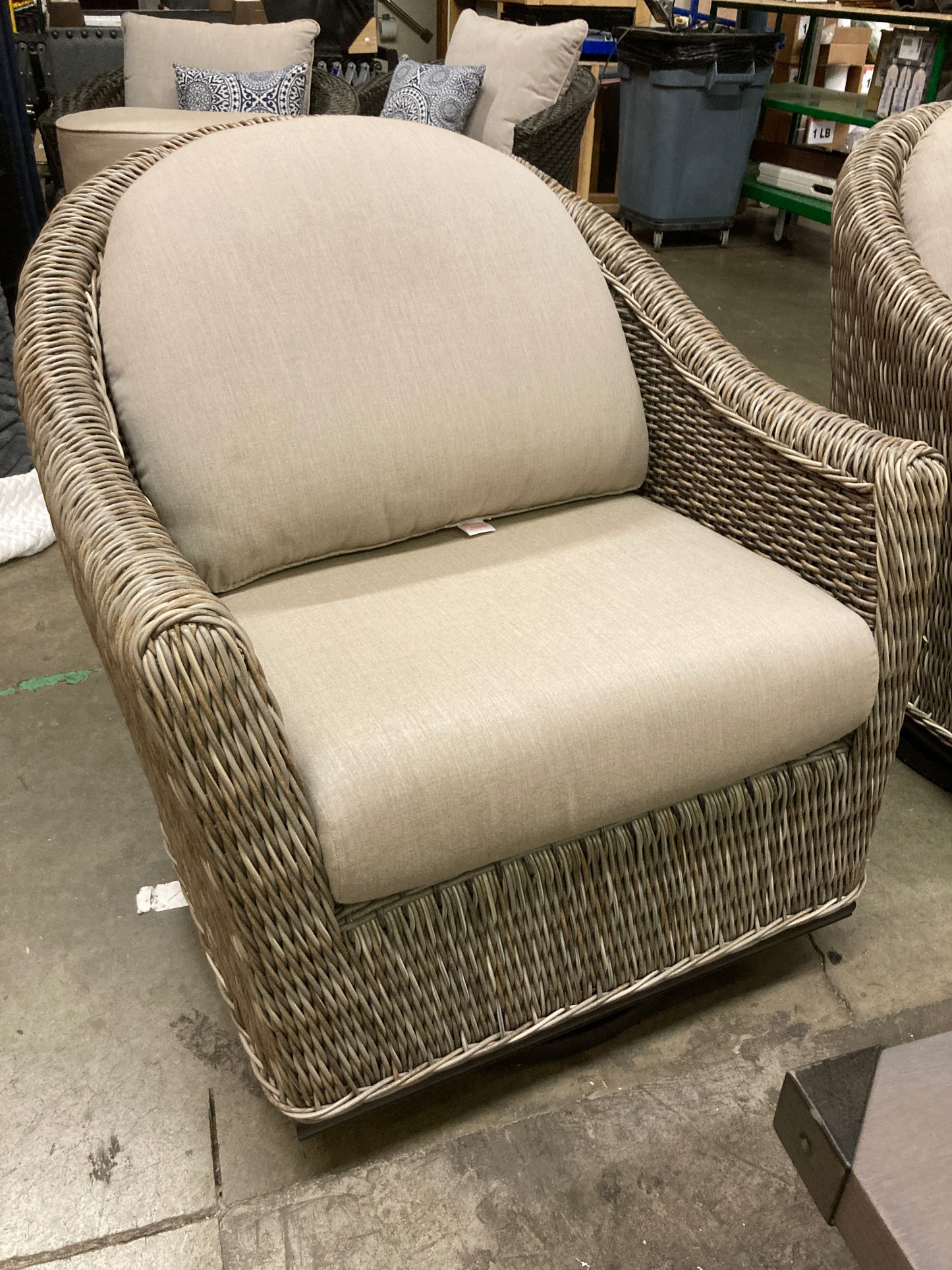 Costco - Agio Amelia 4-piece Outdoor Patio Seating Set - Retail $2699 Default Title