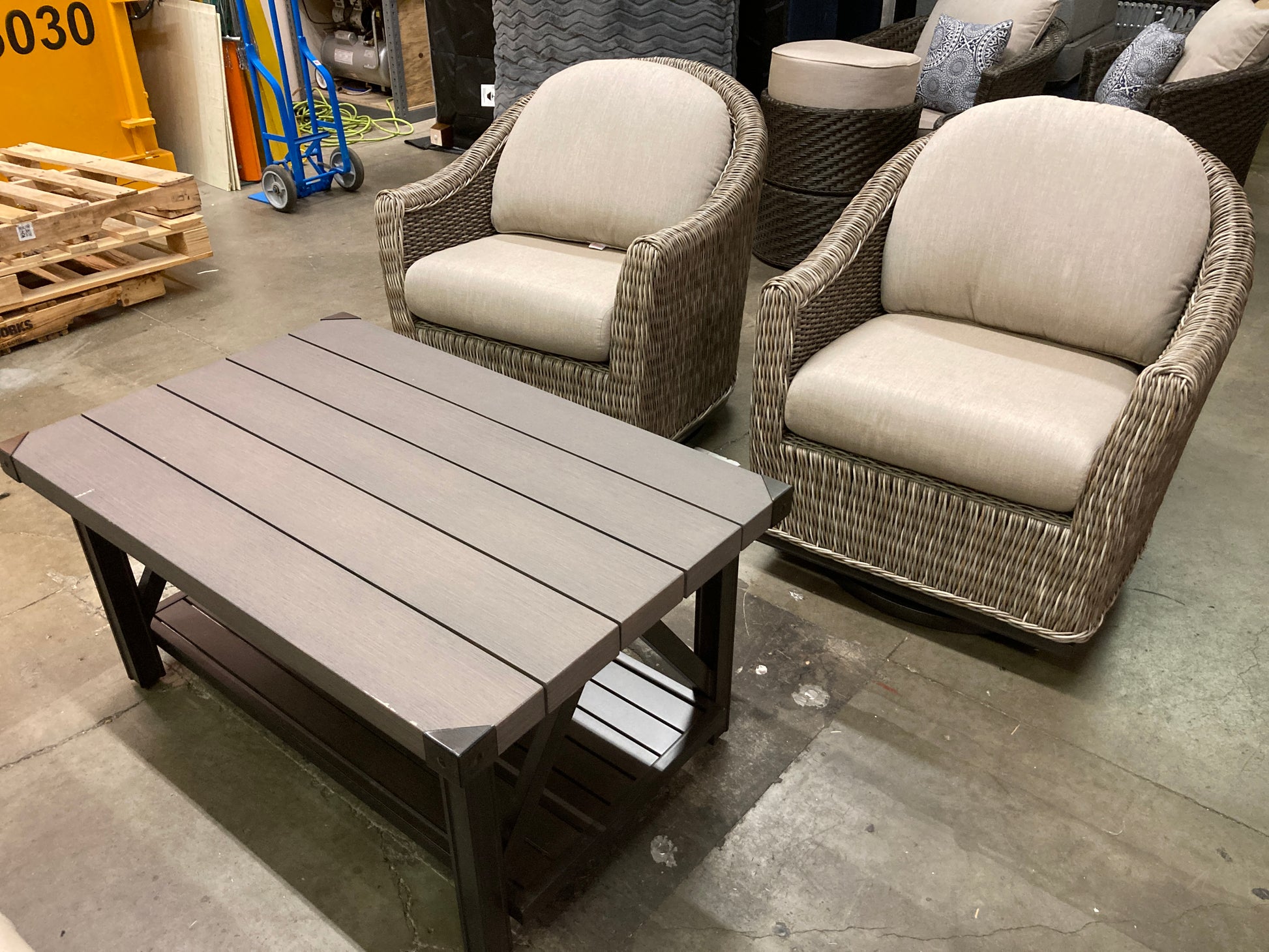 Costco - Agio Amelia 4-piece Outdoor Patio Seating Set - Retail $2699 Default Title