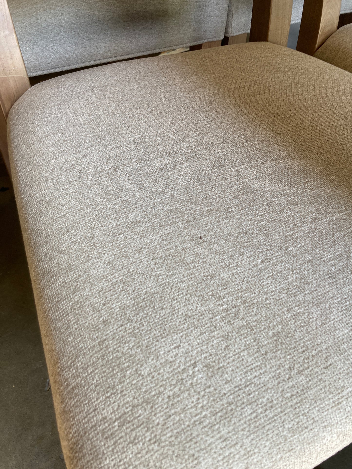 Costco - Live Edge Ellery Park 9-piece Dining Set - Retail $1499 Default Title