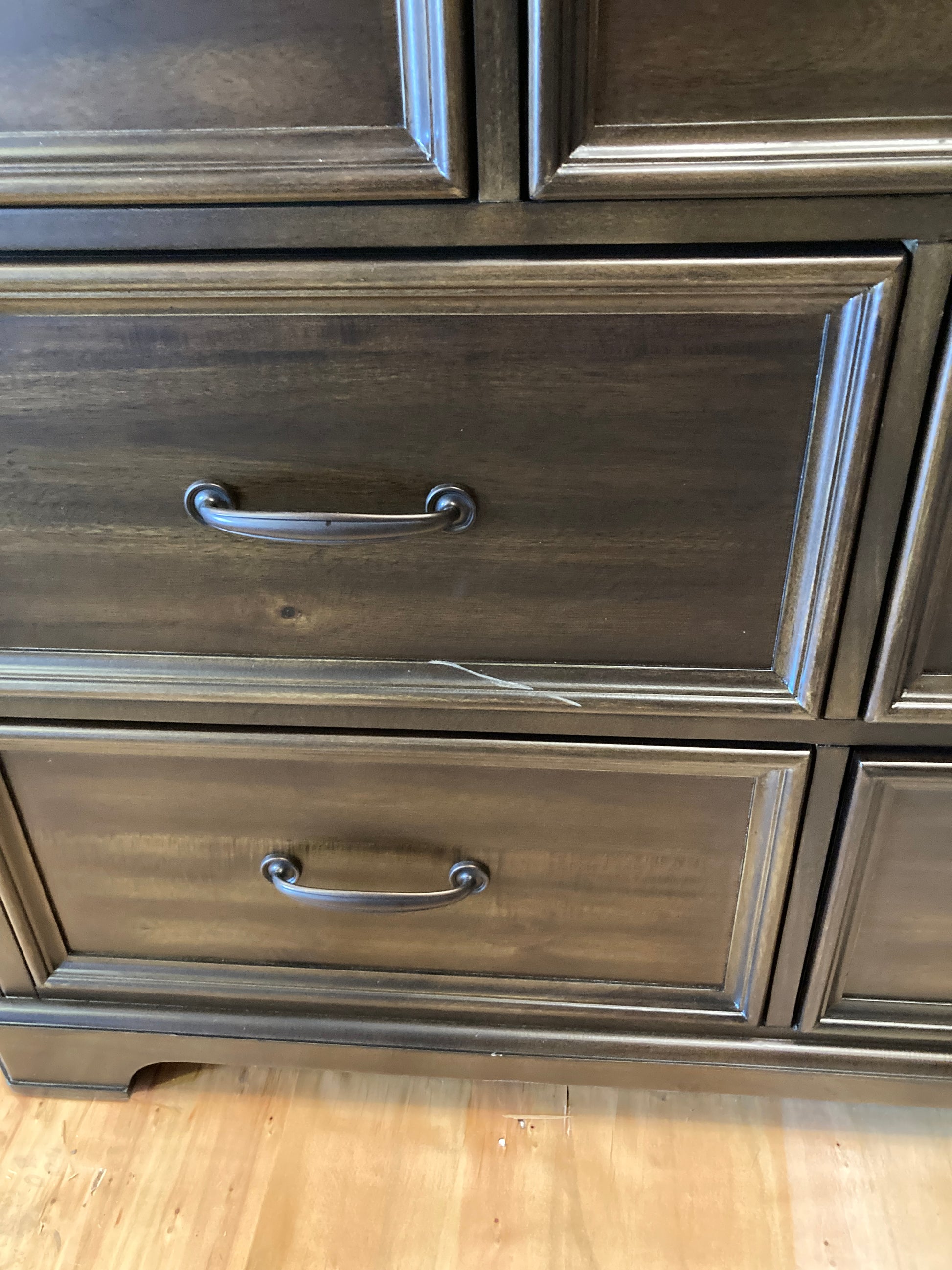 Costco - Catalina Creek Gentleman's Chest - Retail $999 Default Title