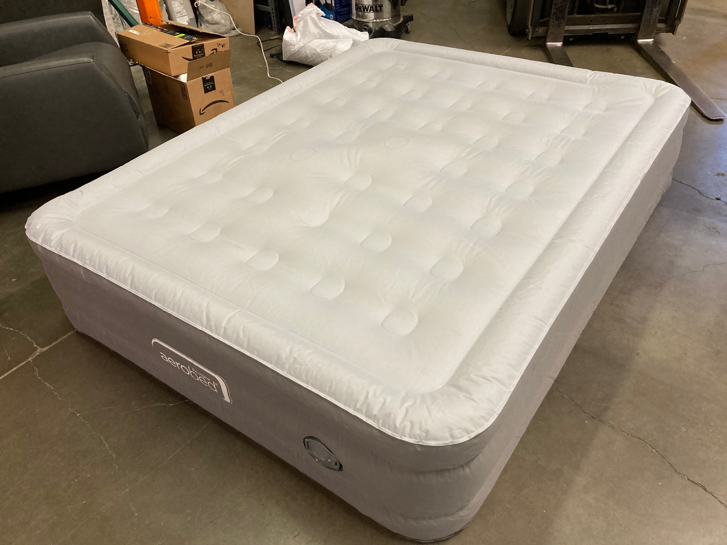 AeroBed Comfort Lock Queen Air Mattress - Retail $169 Default Title
