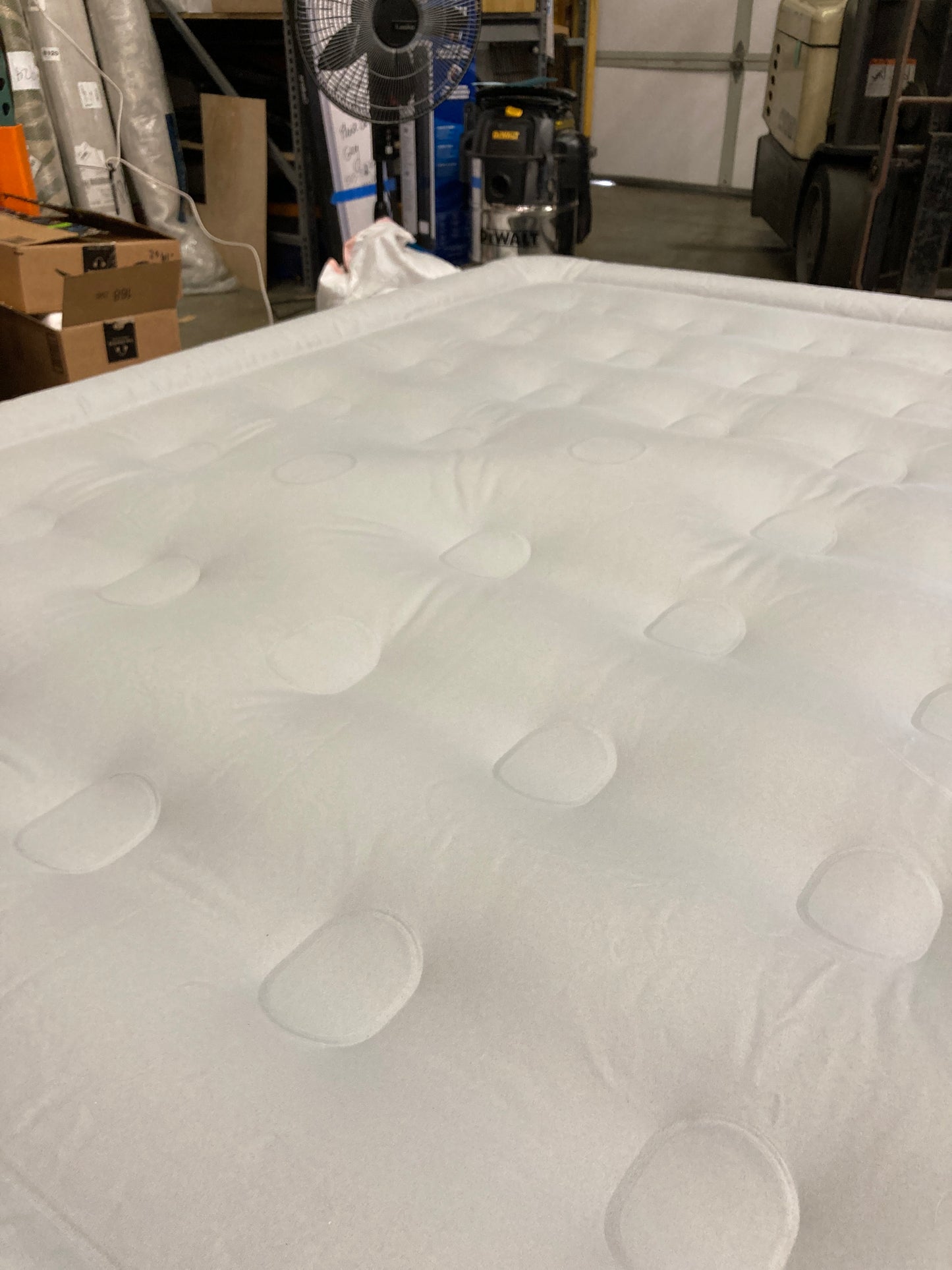 AeroBed Comfort Lock Queen Air Mattress - Retail $169 Default Title