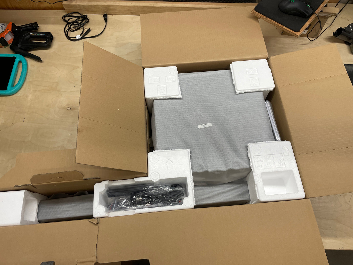 Sony HT-SC40 2.1ch Soundbar with Wireless Subwoofer - Retail $199 Default Title