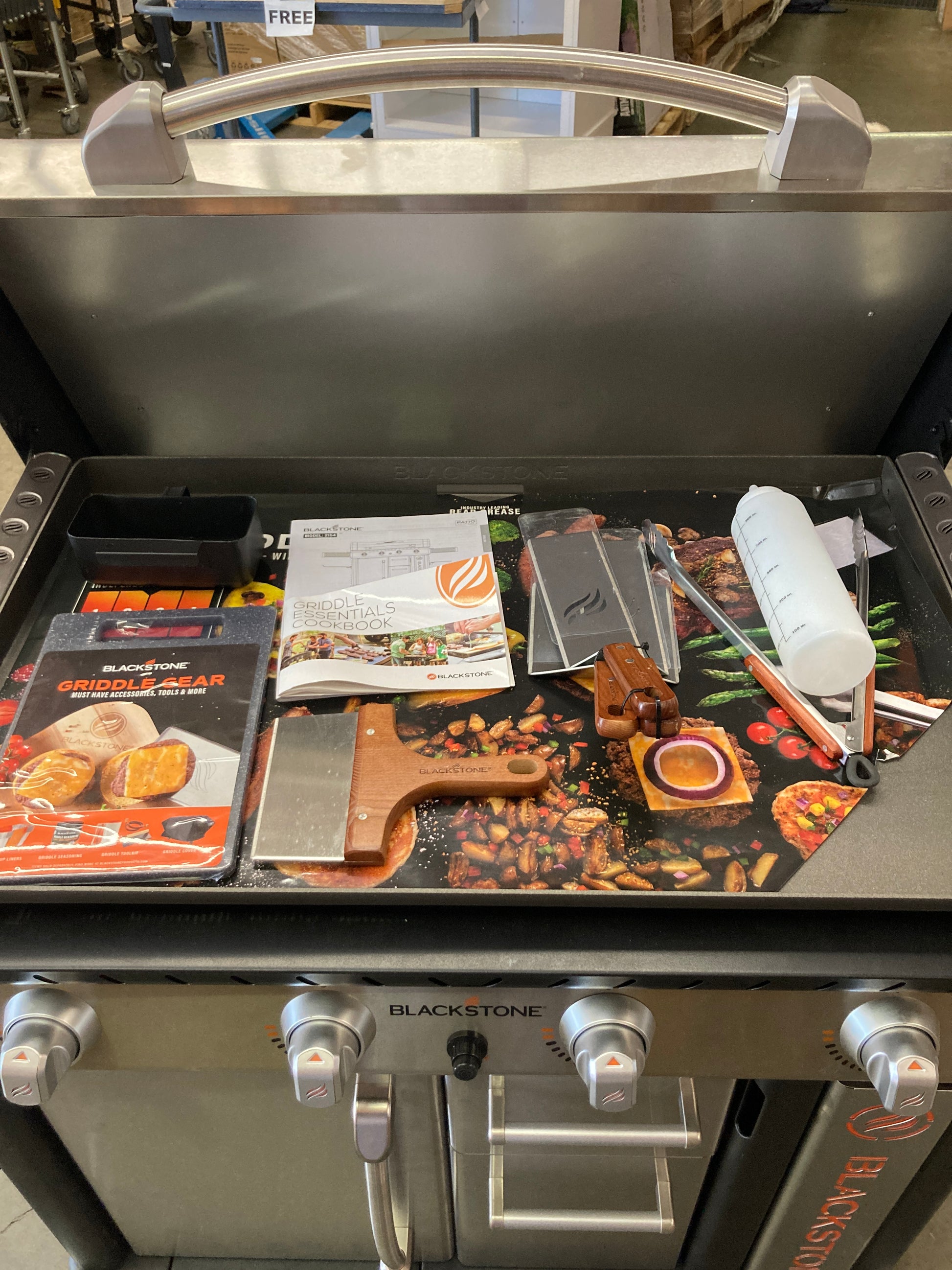 Blackstone Patio Pro 36in Cabinet Griddle w/Hood & Deluxe Tool Kit - Retail $849 Default Title