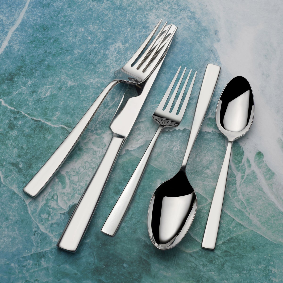 Mikasa Everett 101-piece Flatware Set