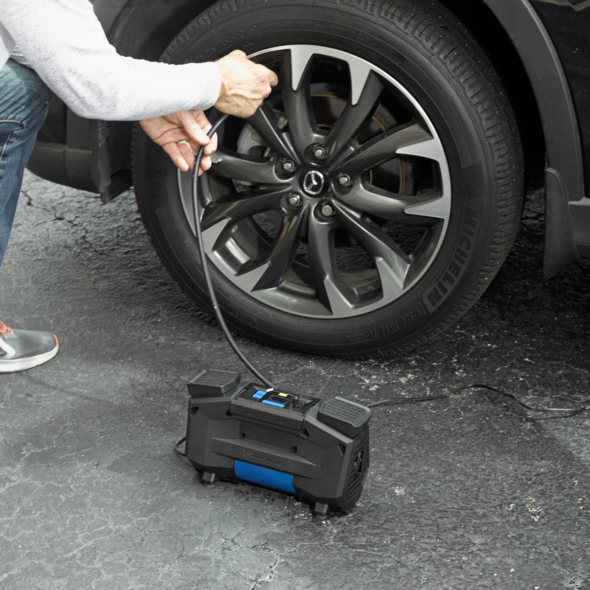 Michelin Programmable Super-Fast Double Piston Digital Tire Inflator