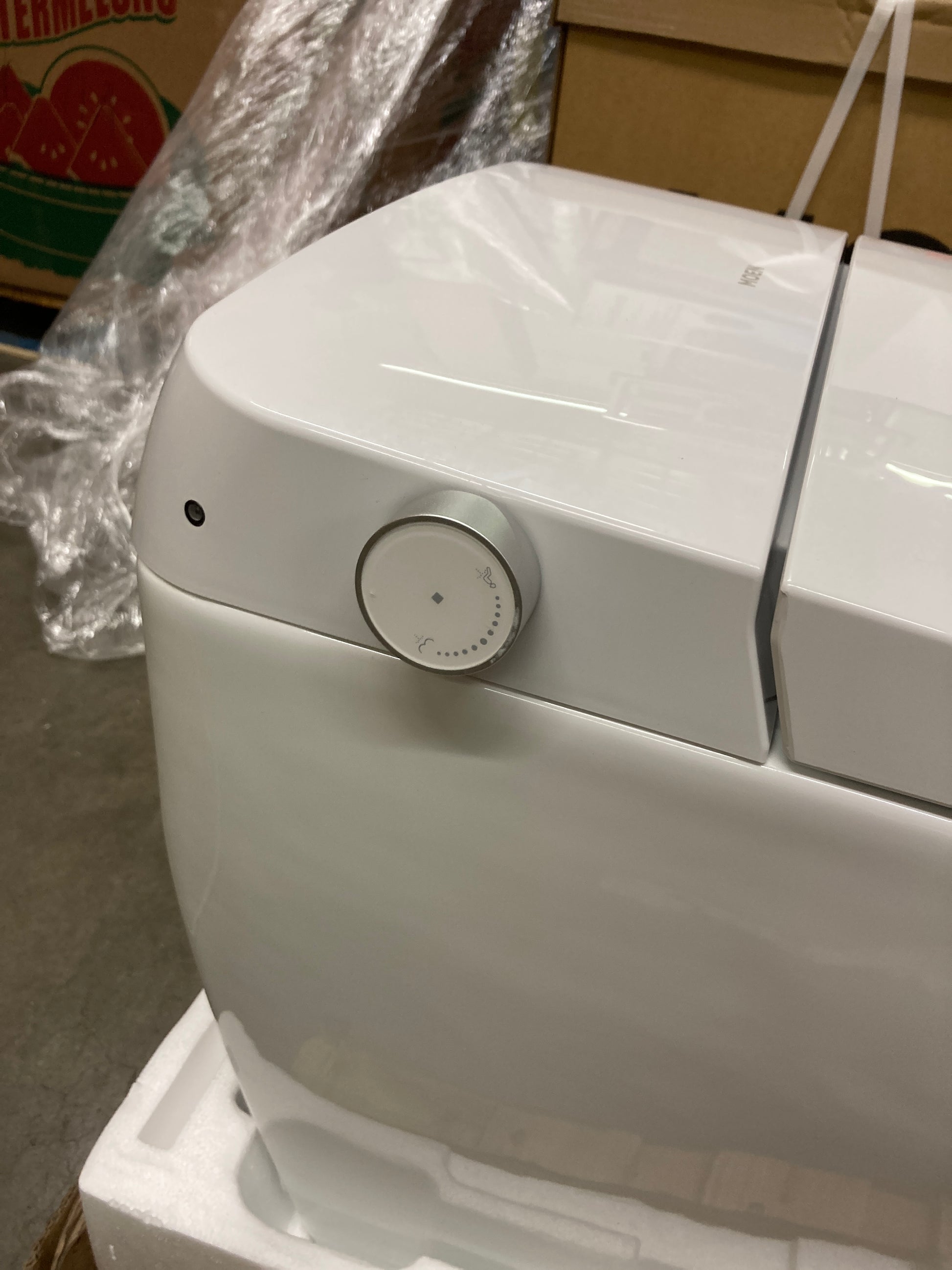 Moen 3-Series Standard Electronic Cleansing Toilet - Retail $1799 Default Title