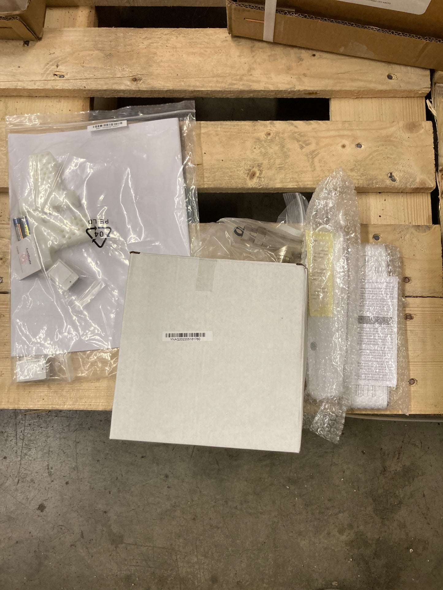 Moen 3-Series Standard Electronic Cleansing Toilet - Retail $1799 Default Title