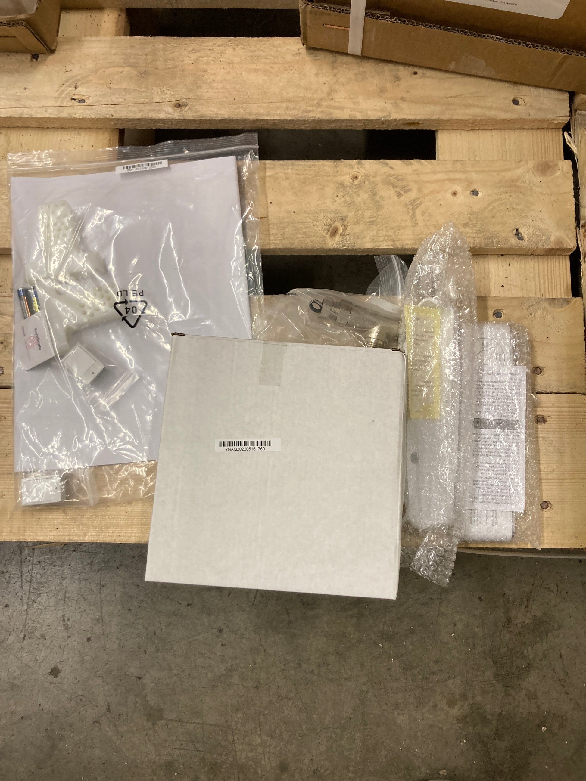 Moen 3-Series Standard Electronic Cleansing Toilet - Retail $1799 Default Title