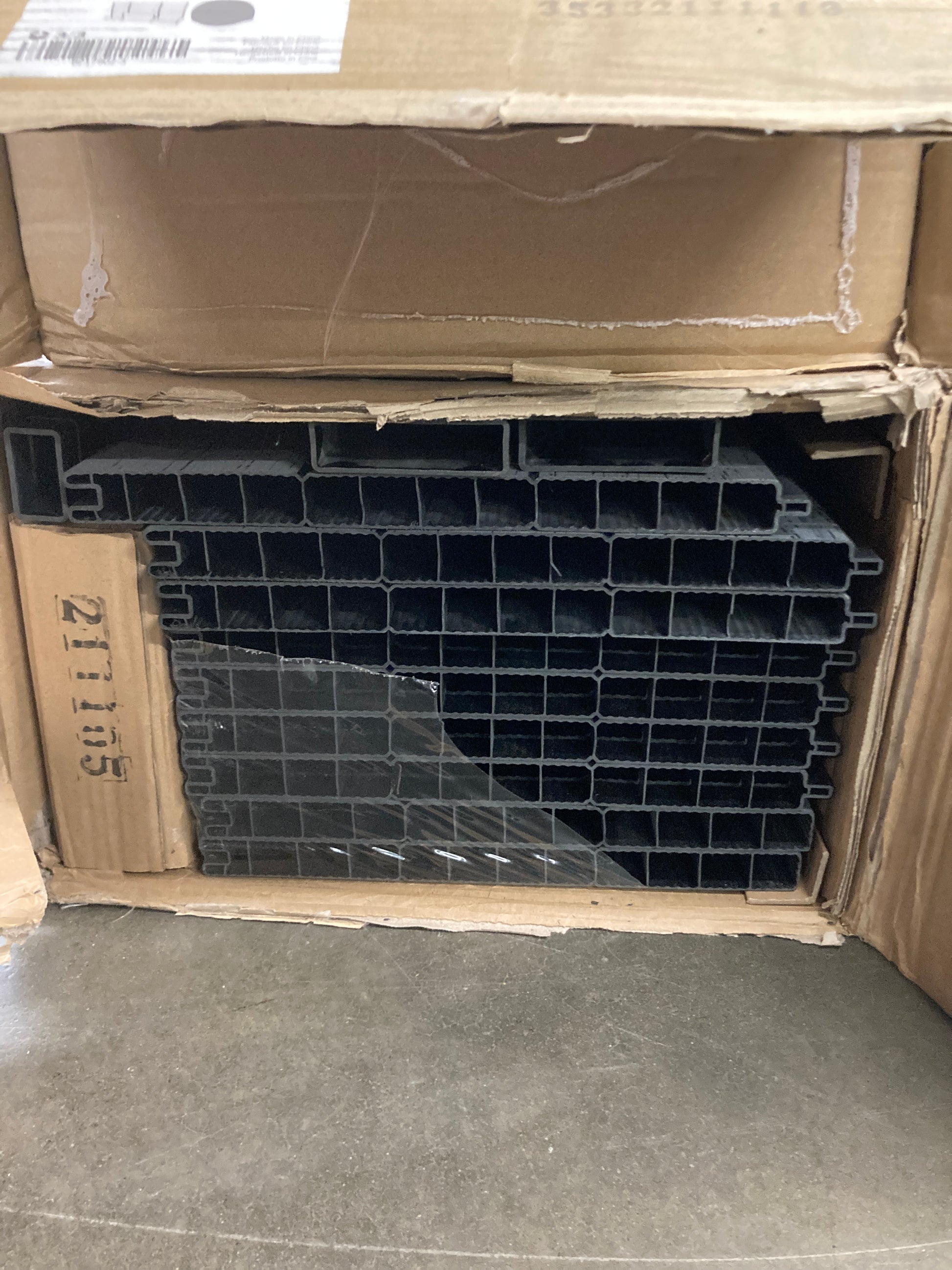 Costco - Vita Urbana 11' Parklette Planter Combo with Trellis - Retail $799 Default Title