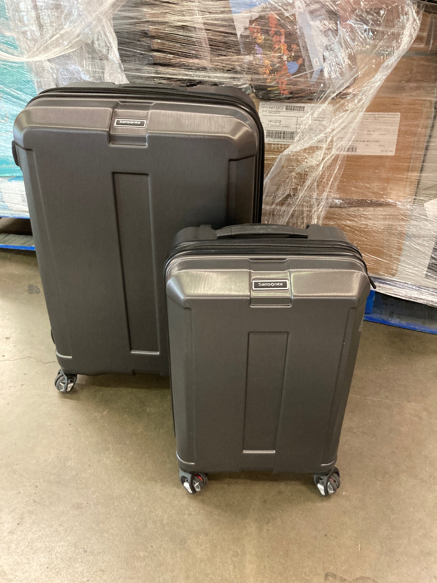 Costco - Samsonite Carbon Elite 2-piece Hardside Spinner Set - Retai $179 Default Title