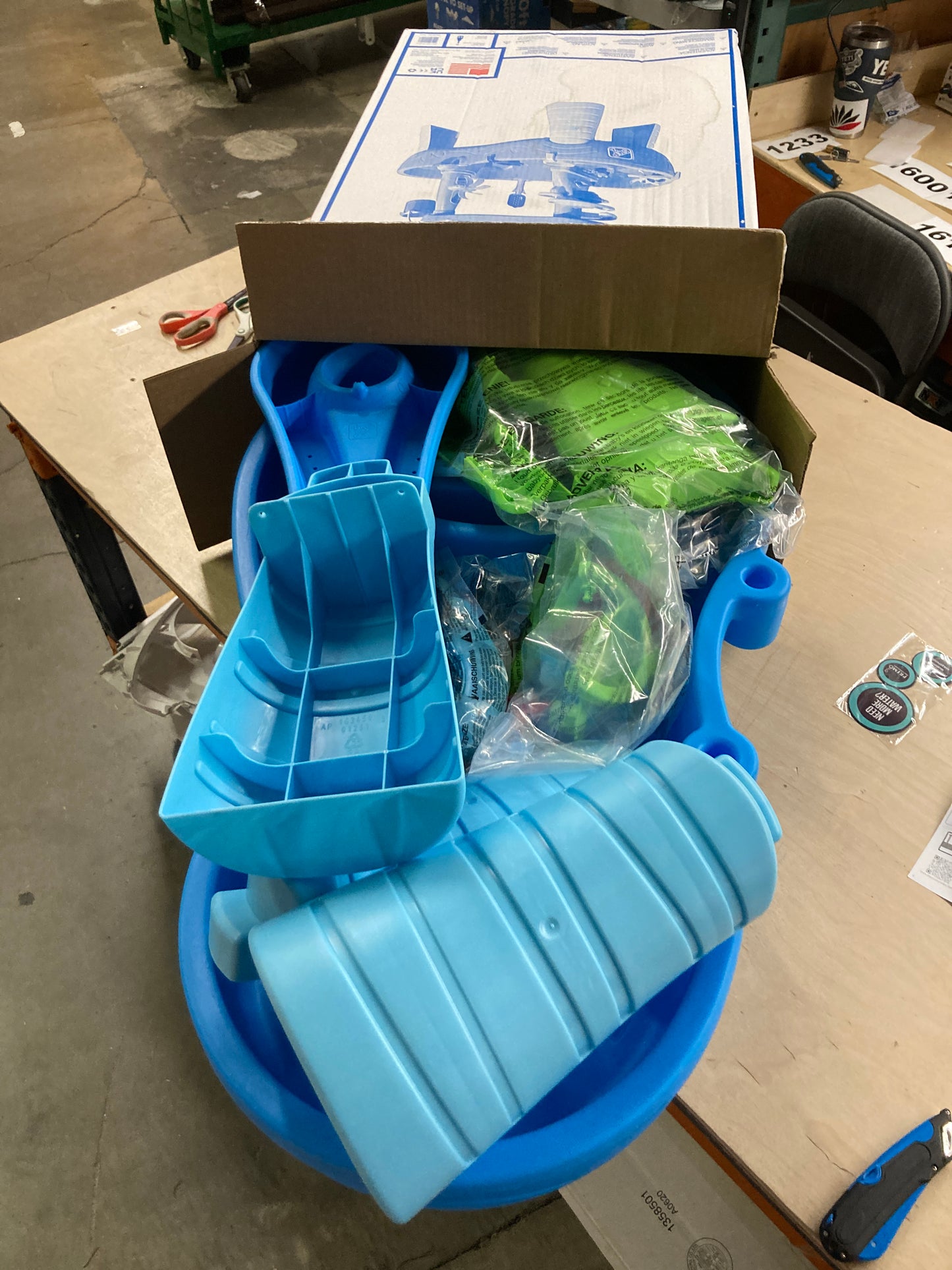 Step2 Double Rain Showers Splash Water Table - Retail $79 Default Title