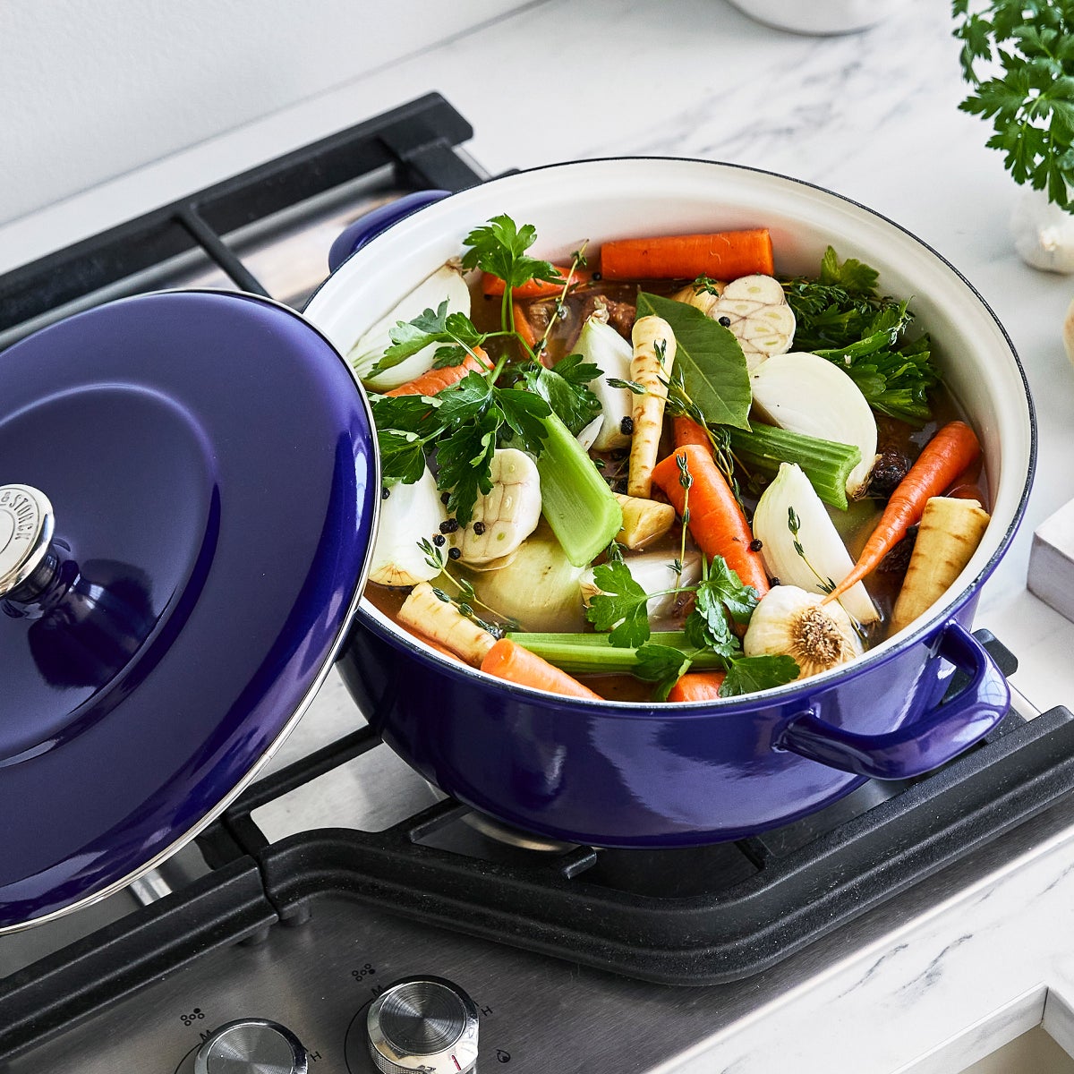 Merten & Storck 5.3qt Enameled Iron Dutch Oven