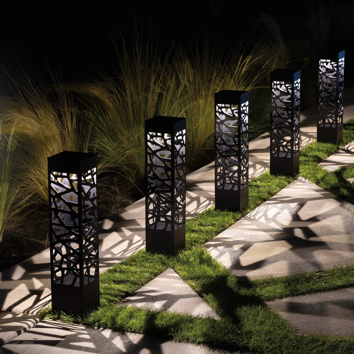 Tommy Bahama Square Solar Bollard Lights – 20 Lumen, 5-pack - Retail $39