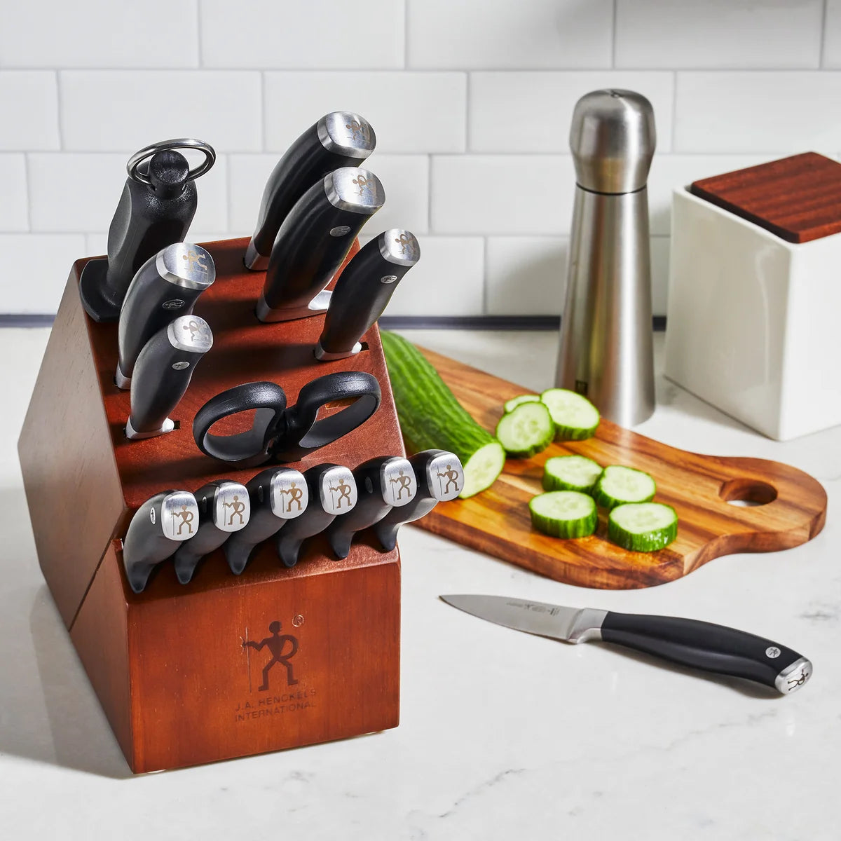 Henckels Forged Elite 15-piece Knife Set - Retail $149