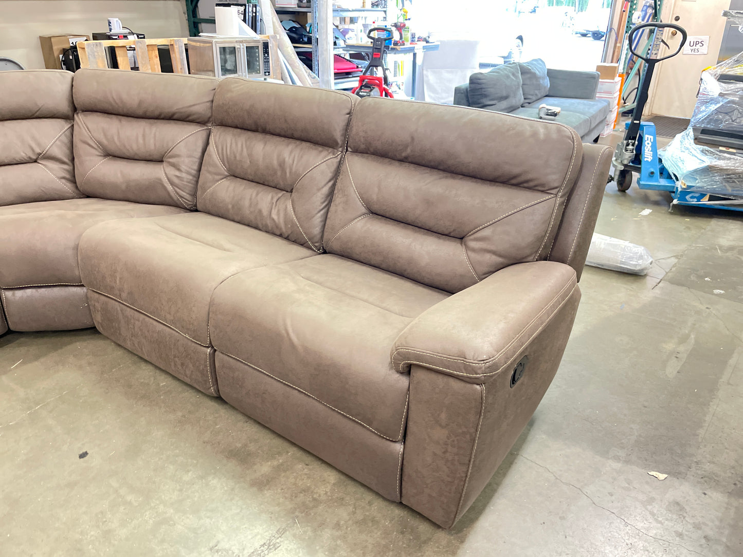 Costco - Fletcher 6-piece Fabric Reclining Sectional - Retail $1799