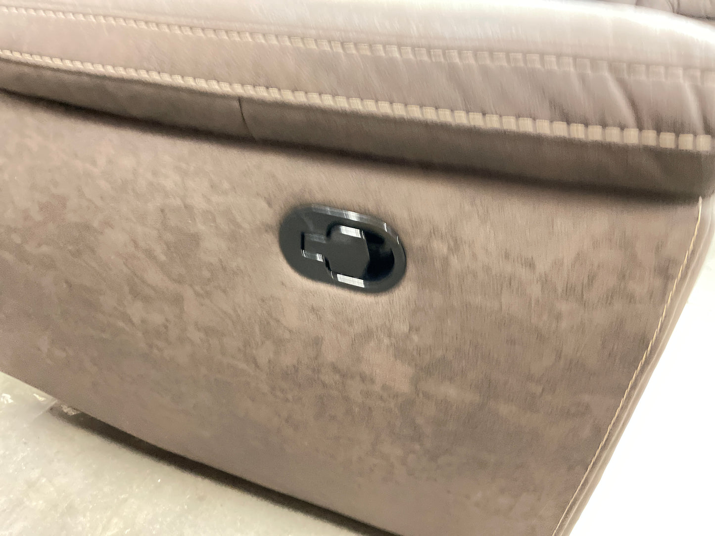 Costco - Fletcher 6-piece Fabric Reclining Sectional - Retail $1799