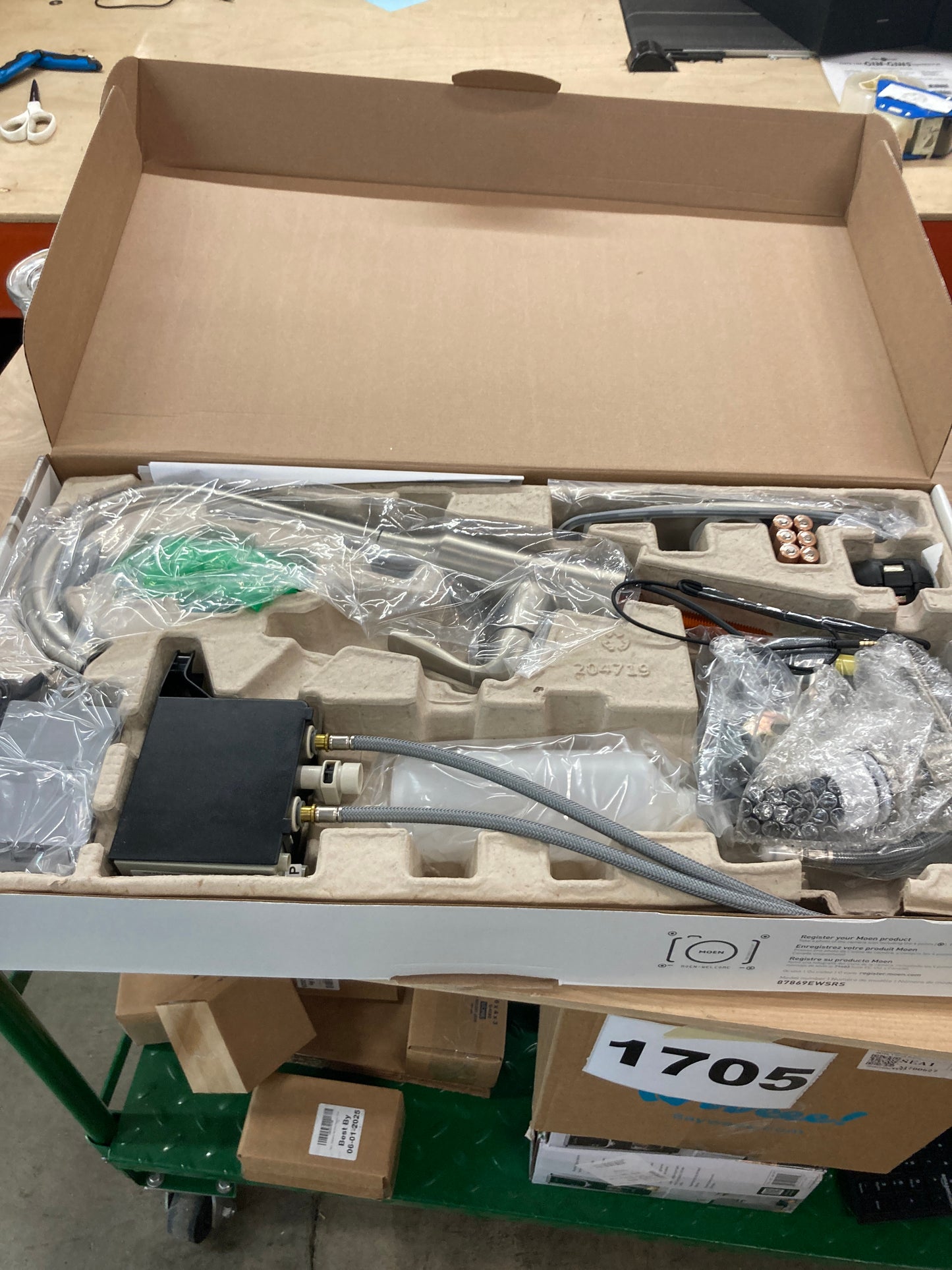 Moen Cadia Pulldown Kitchen Faucet, Touchless - Retail $249 Default Title