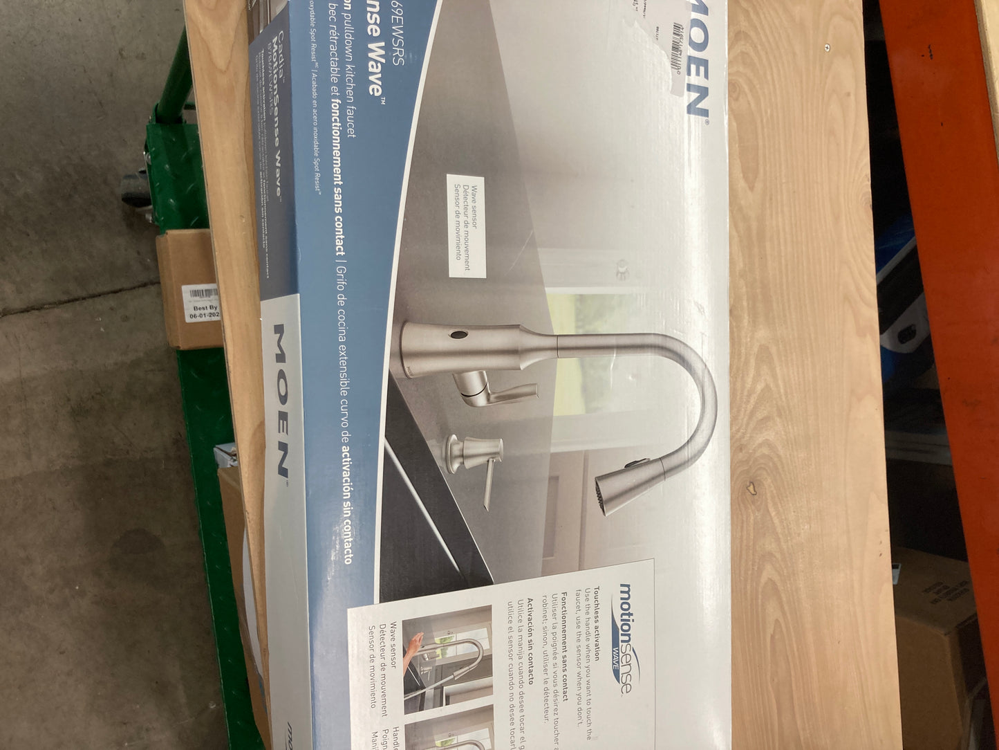 Moen Cadia Pulldown Kitchen Faucet, Touchless - Retail $249 Default Title