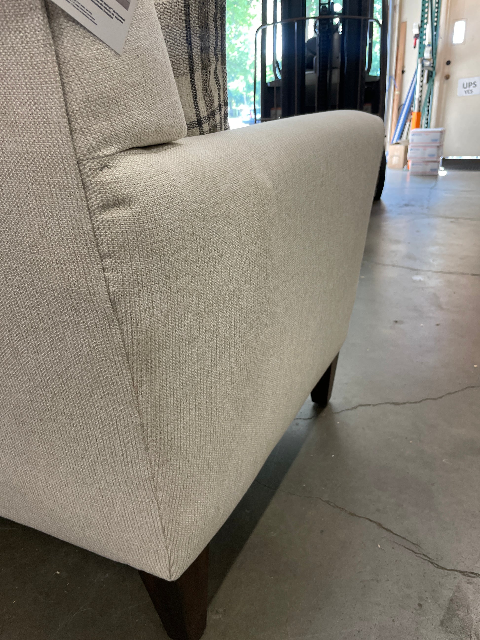 NEW - Costco - Flexsteel Abbey Fabric Sofa - Retail $1249 Default Title
