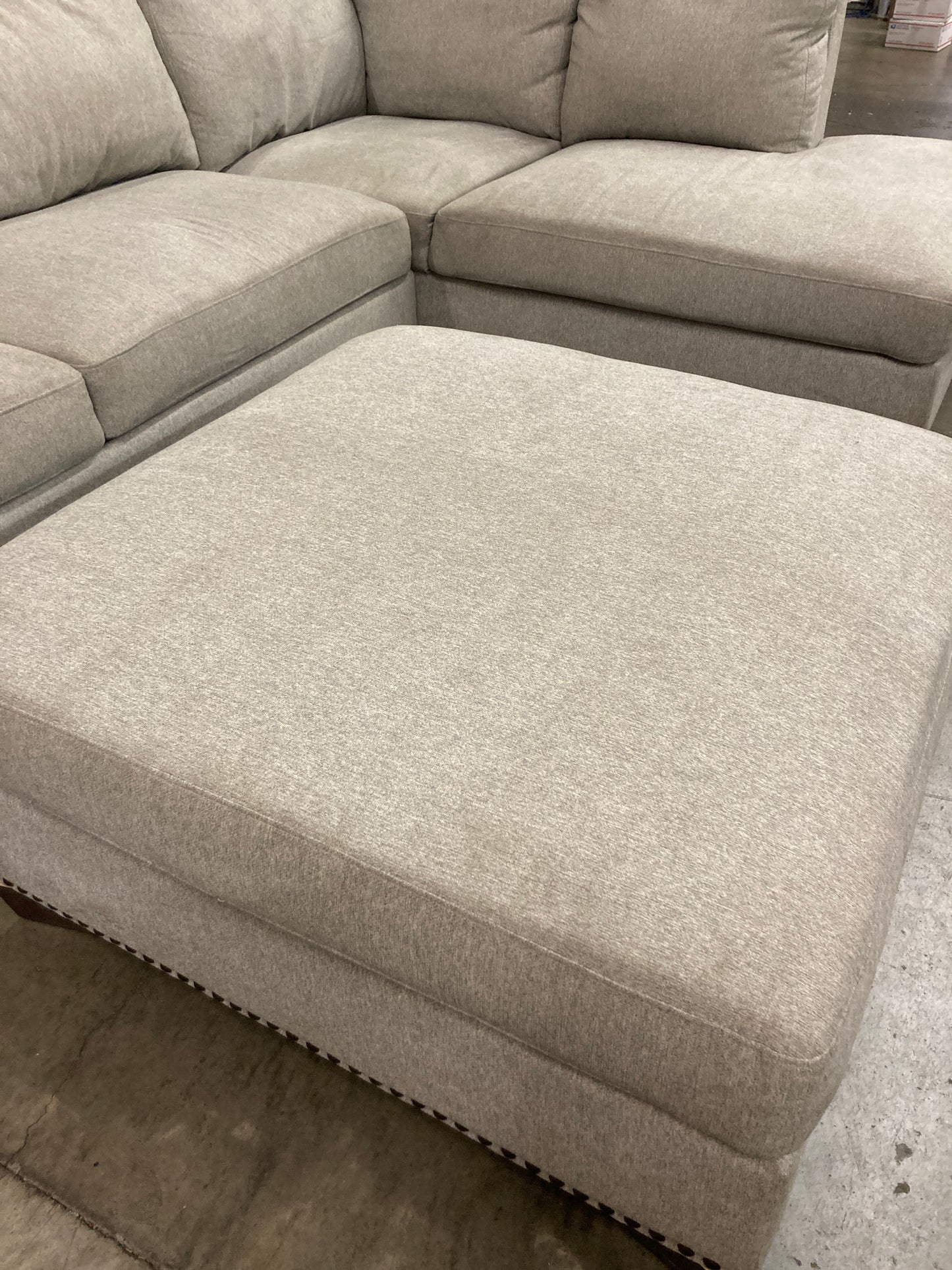Costco - Thomasville Artesia Fabric Sectional with Ottoman - Retail $999