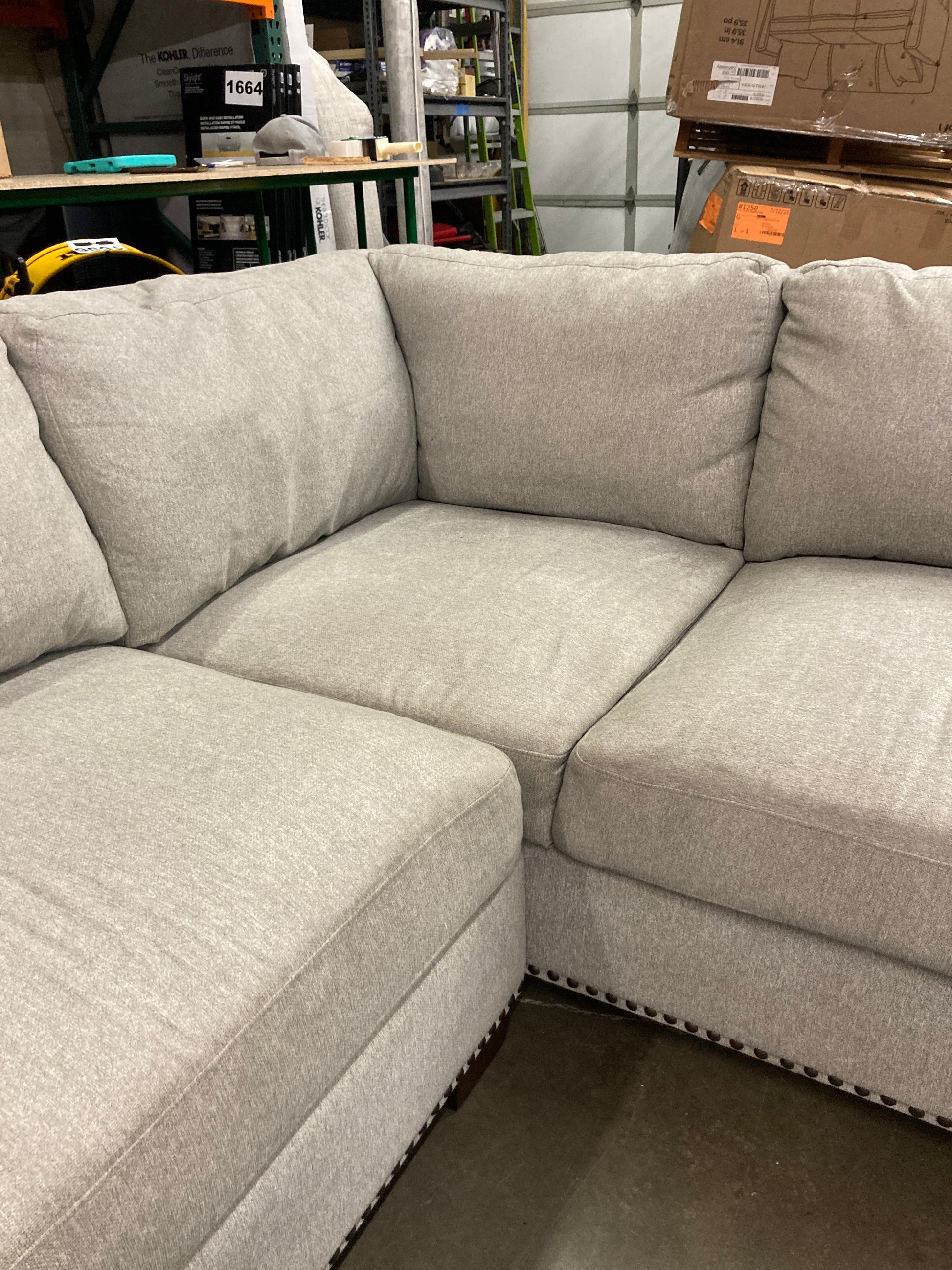 Costco - Thomasville Artesia Fabric Sectional with Ottoman - Retail $999 Default Title