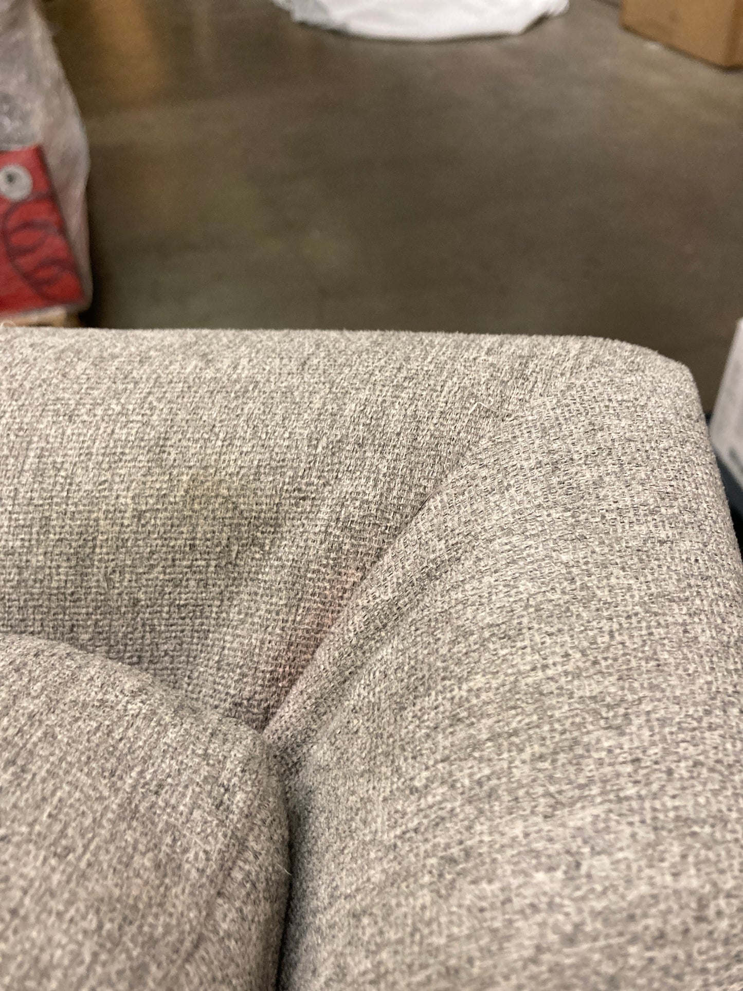 Costco - Thomasville Artesia Fabric Sectional with Ottoman - Retail $999