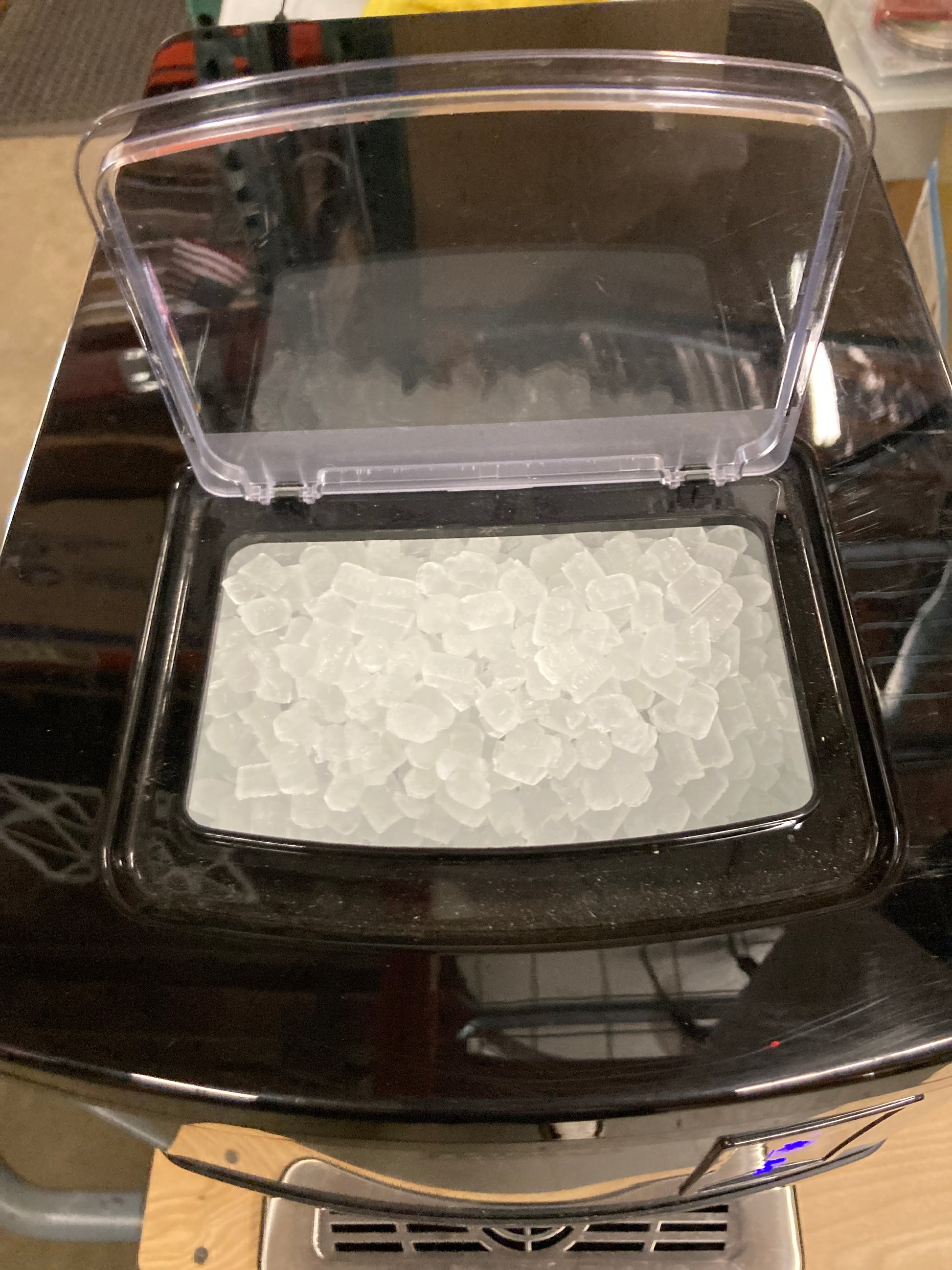 Avanti ELITE Series Countertop Nugget Ice Maker 15 kg (33 lb.), Stainless Steel - Retail $399 Default Title