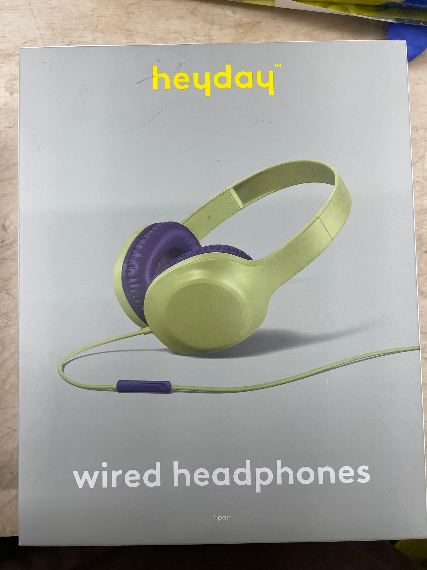 Wired On-Ear Headphones - heyday Pastel Lime: Built-In Mic, 3.5mm Jack, Foam Cushions
