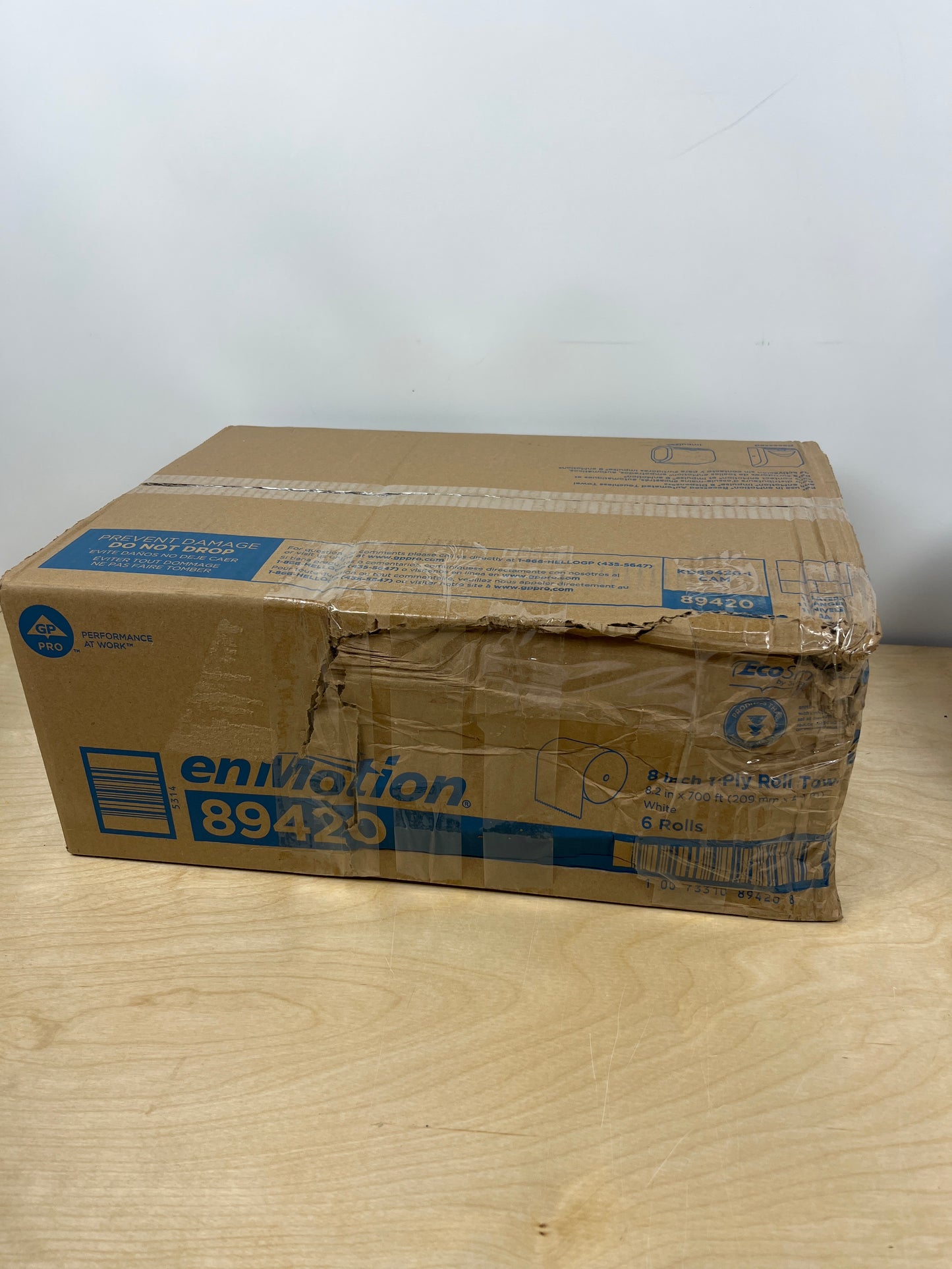 Georgia-Pacific enMotion 8" Paper Towel Rolls By GP PRO, White, 700 Feet Per Roll, 6 Bulk Paper Towel Rolls Per Case, 89420 - Retail $90