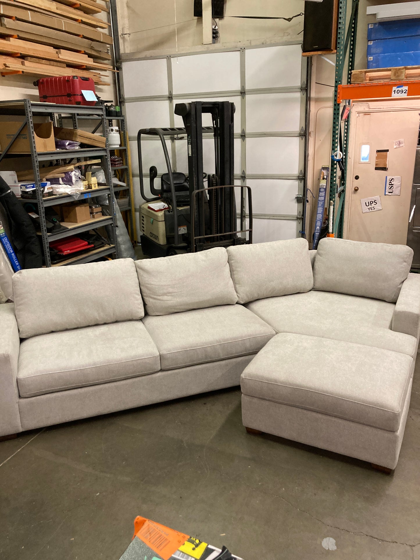 Costco - Thomasville Ezra Fabric Sectional with Ottoman - Retail $1799